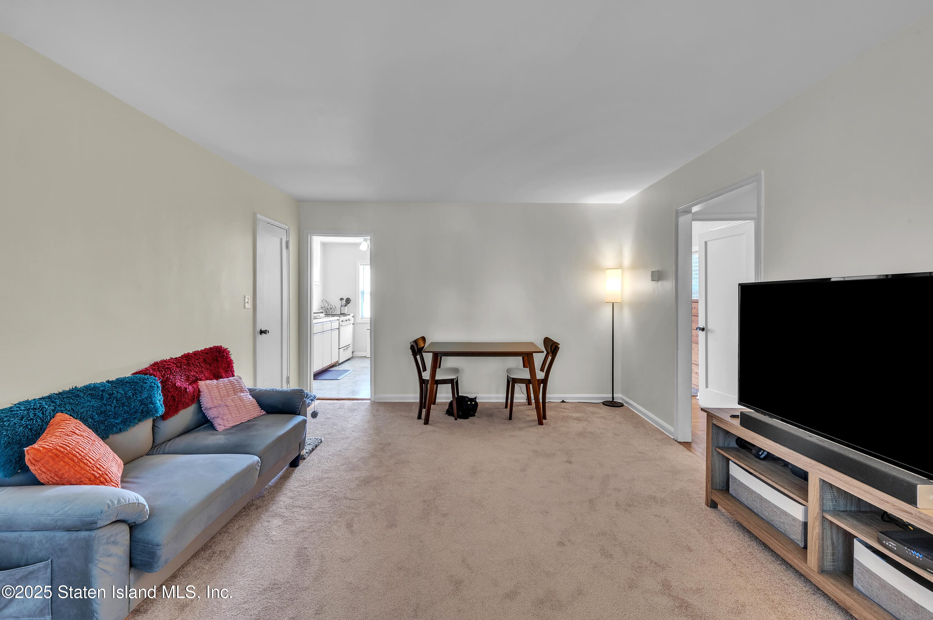 60 Seth Court A Image 2