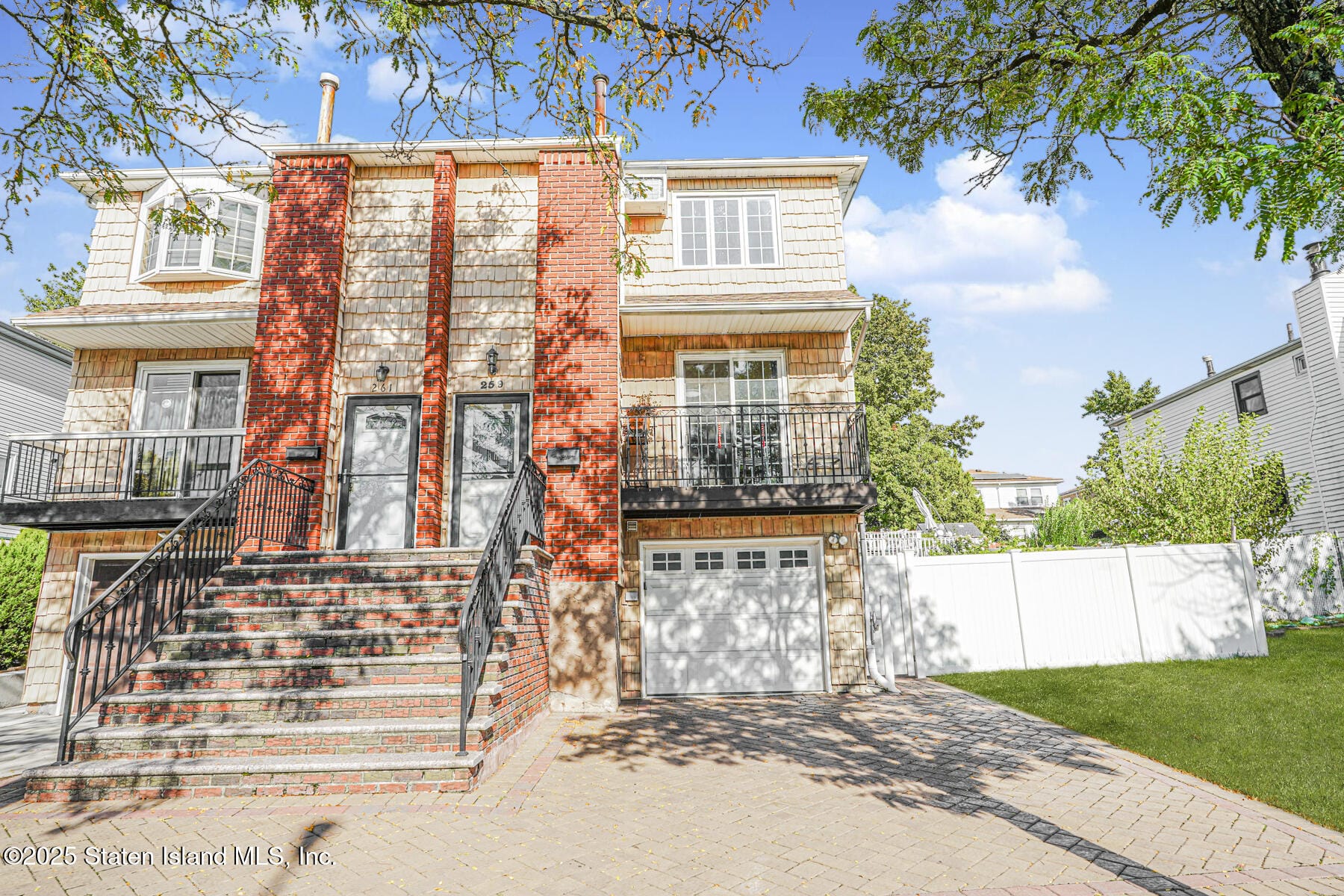 259 Brookfield Avenue Image 1