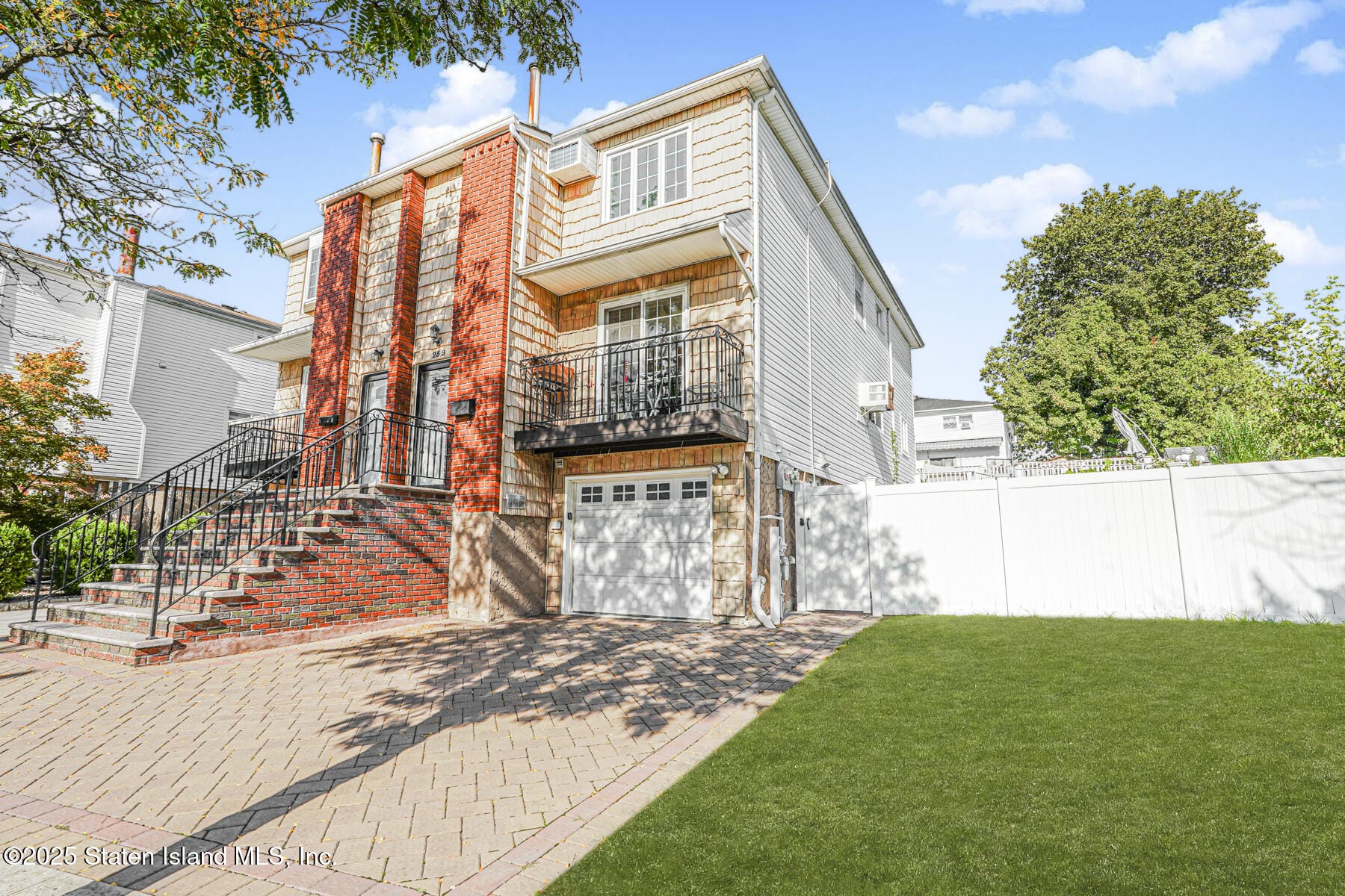 259 Brookfield Avenue Image 3