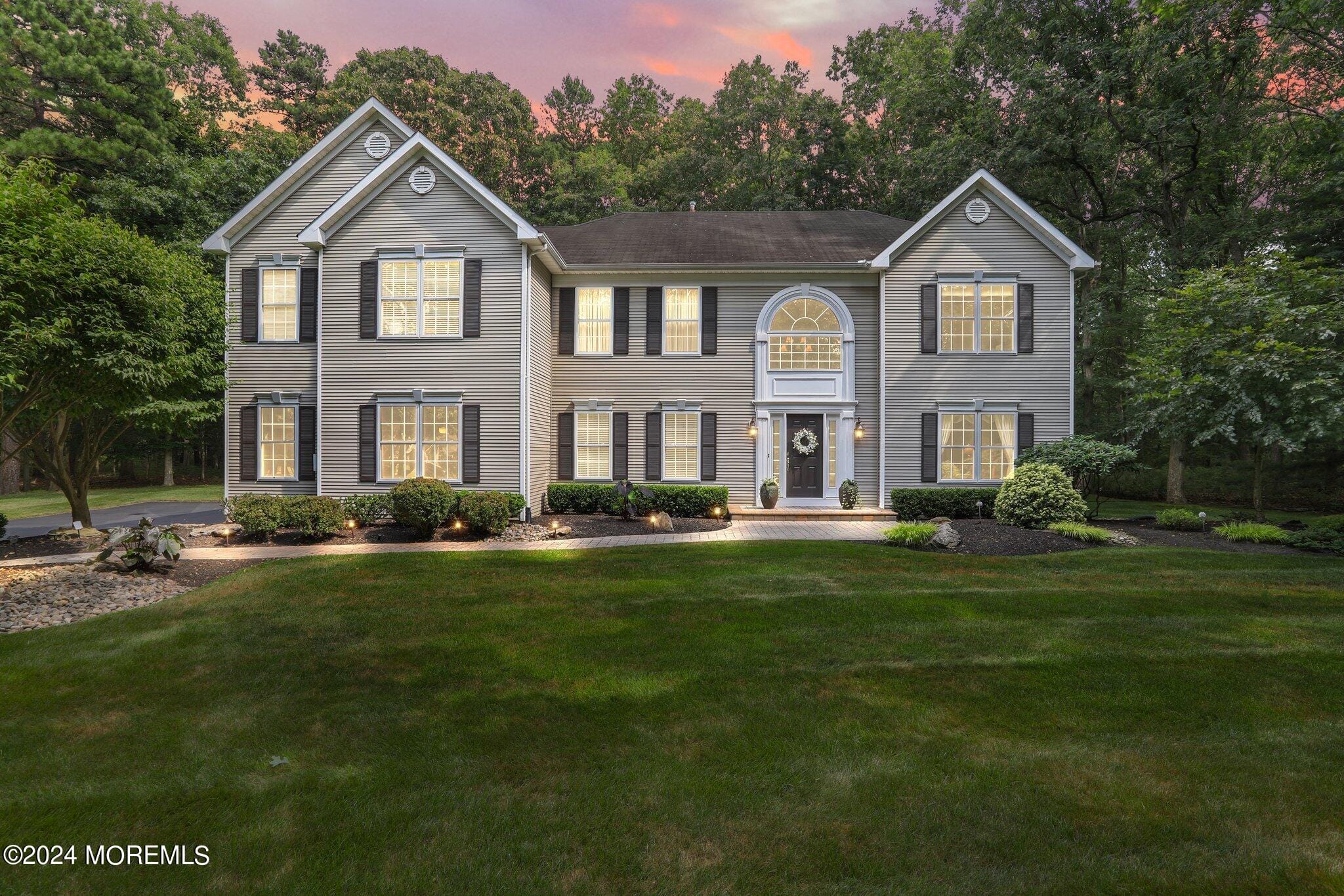 8 Iroquois Court Image 1