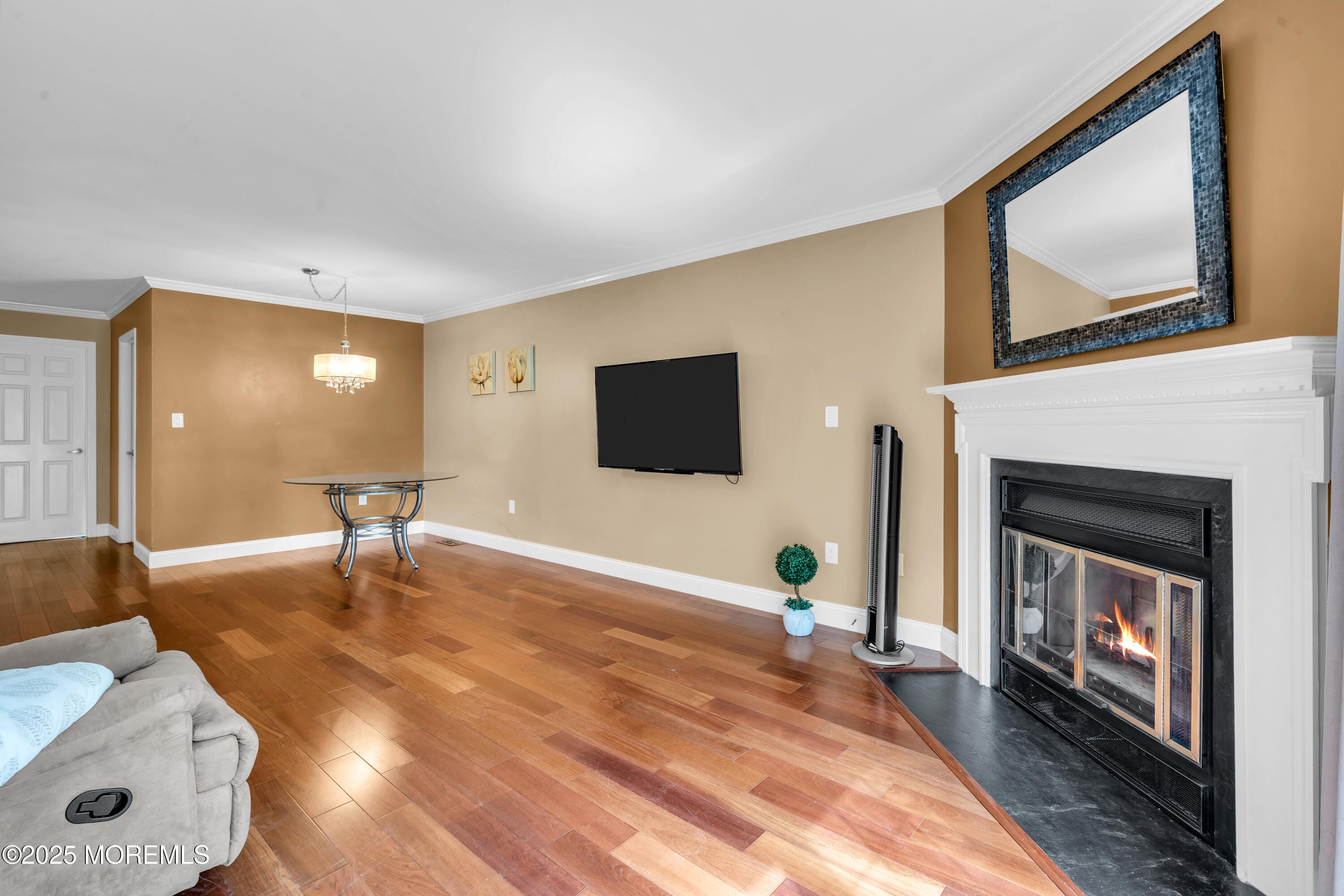 27 Benjamin Franklin Drive B Image 4