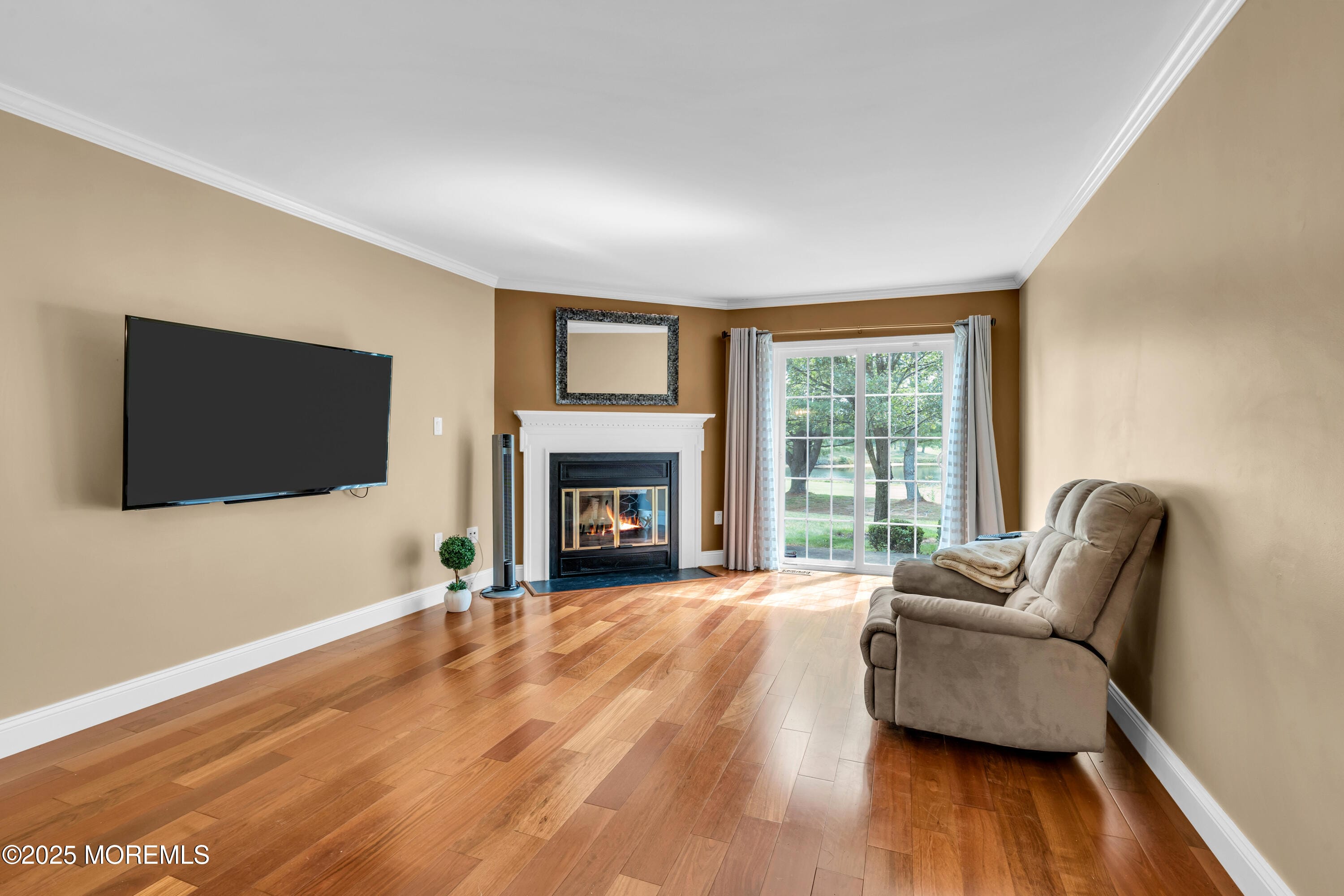 27 Benjamin Franklin Drive B Image 5