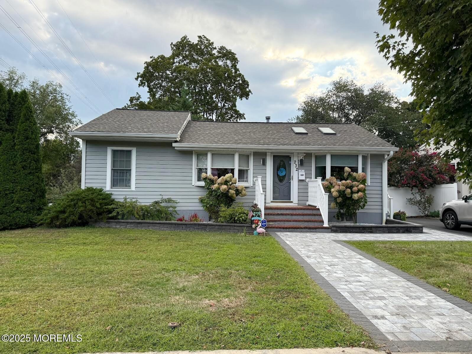 232 Saybrook Avenue Image 1