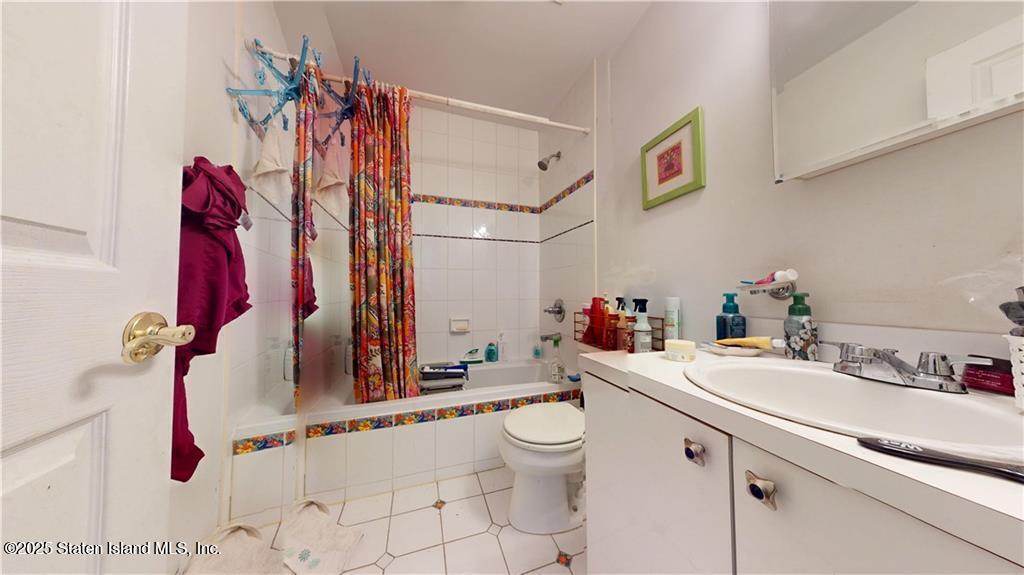 64 Greenway Drive, Staten Island, NY, 10301 image 11