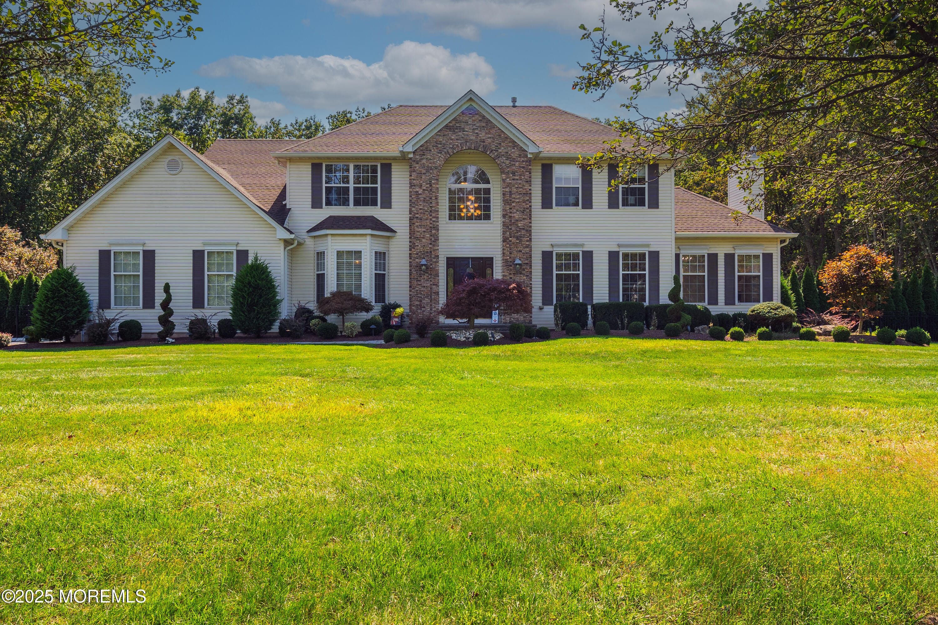 851 Woodbury Drive Image 2