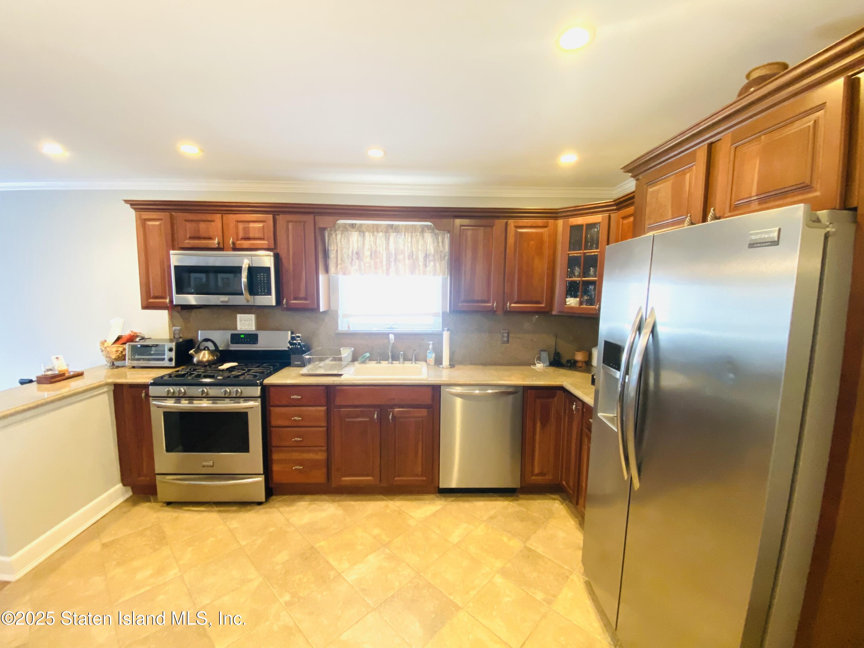 98 Ormsby Avenue, Staten Island, NY, 10309 image 7