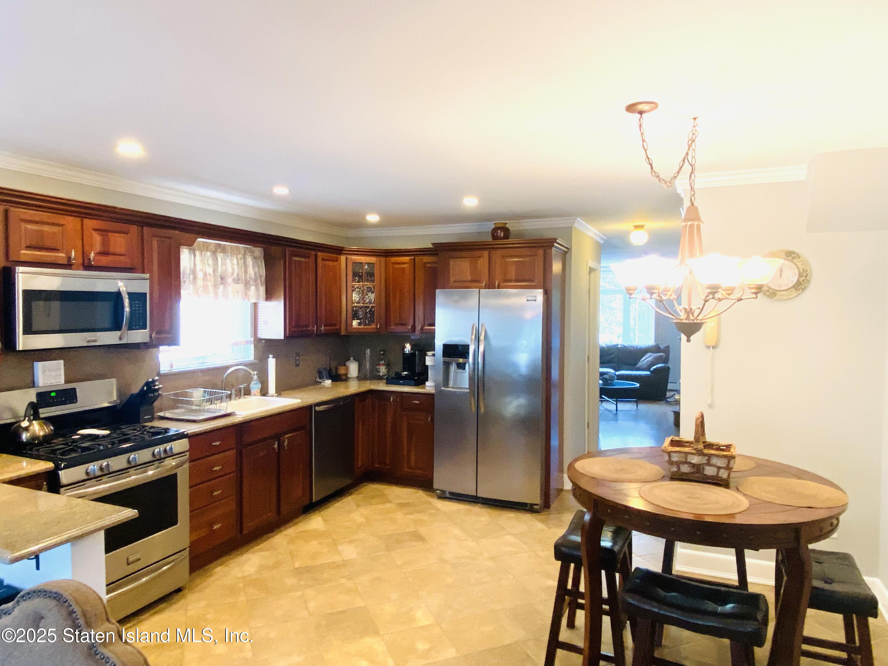 98 Ormsby Avenue, Staten Island, NY, 10309 image 8