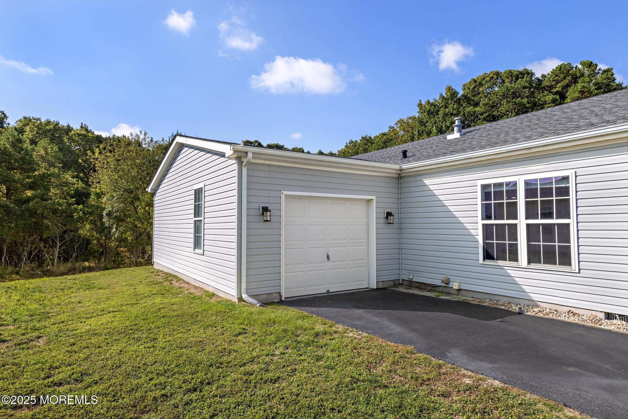 40 Pine Grove Avenue Image 3