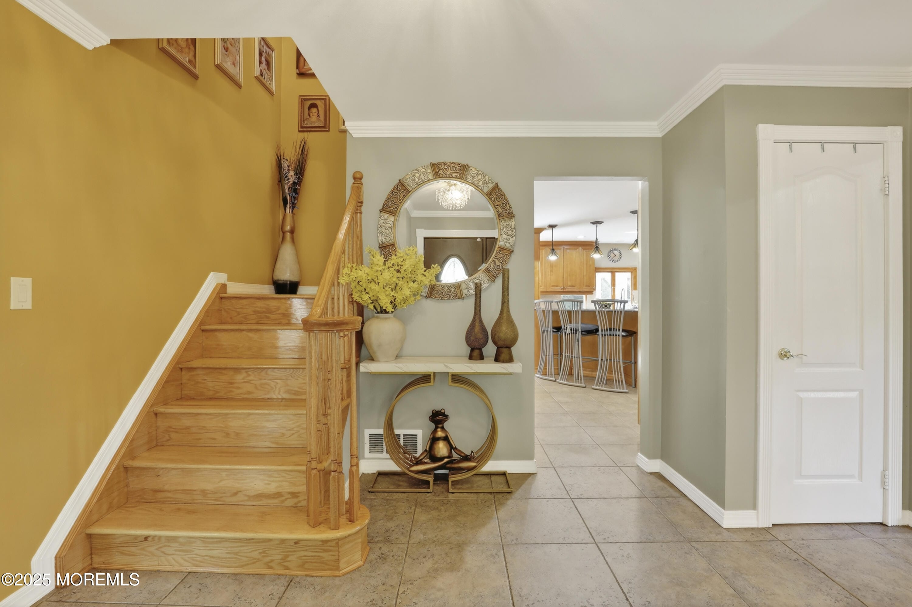 8 Kensington Drive Image 5