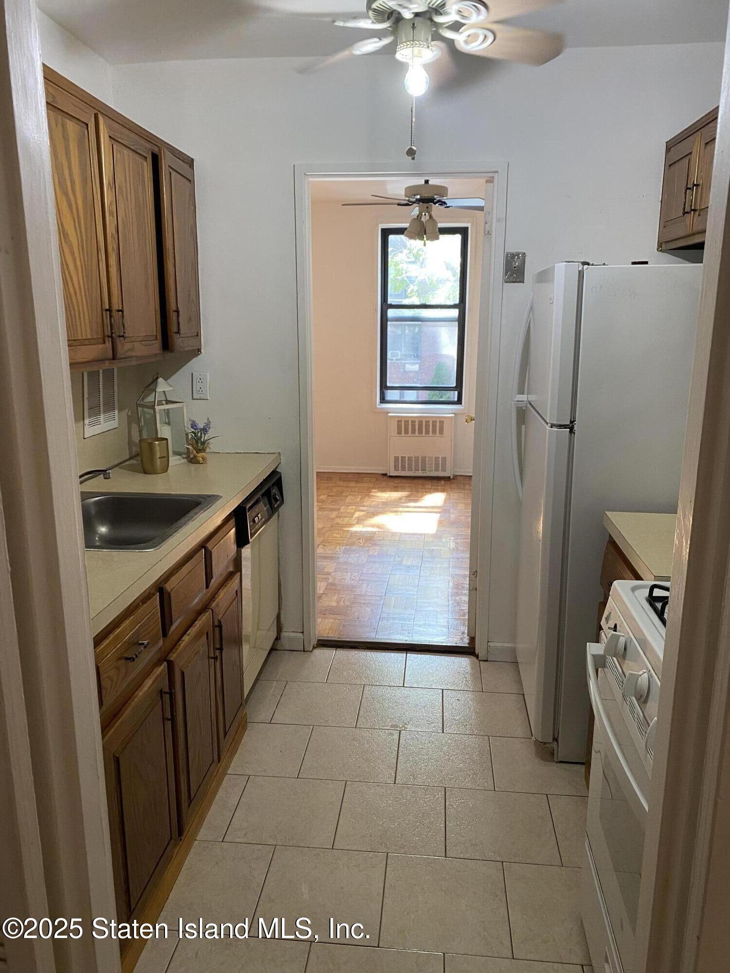 100 Colfax Avenue 2 Z Image 3