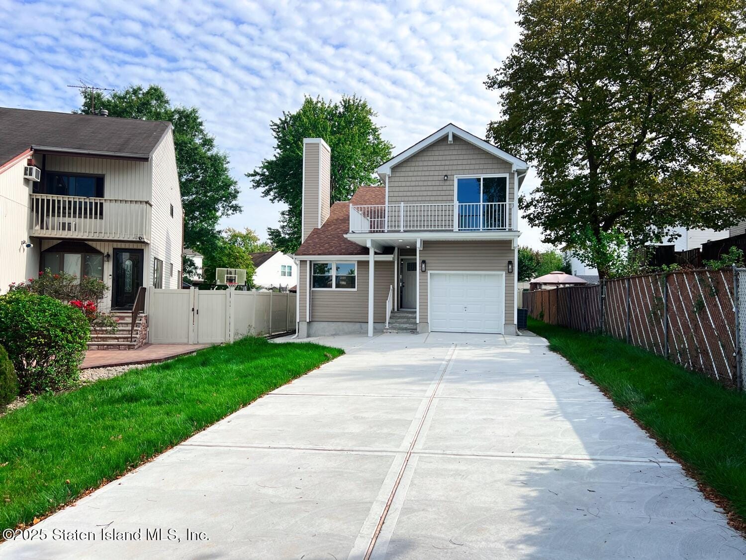 135 Mc Arthur Avenue Image 1