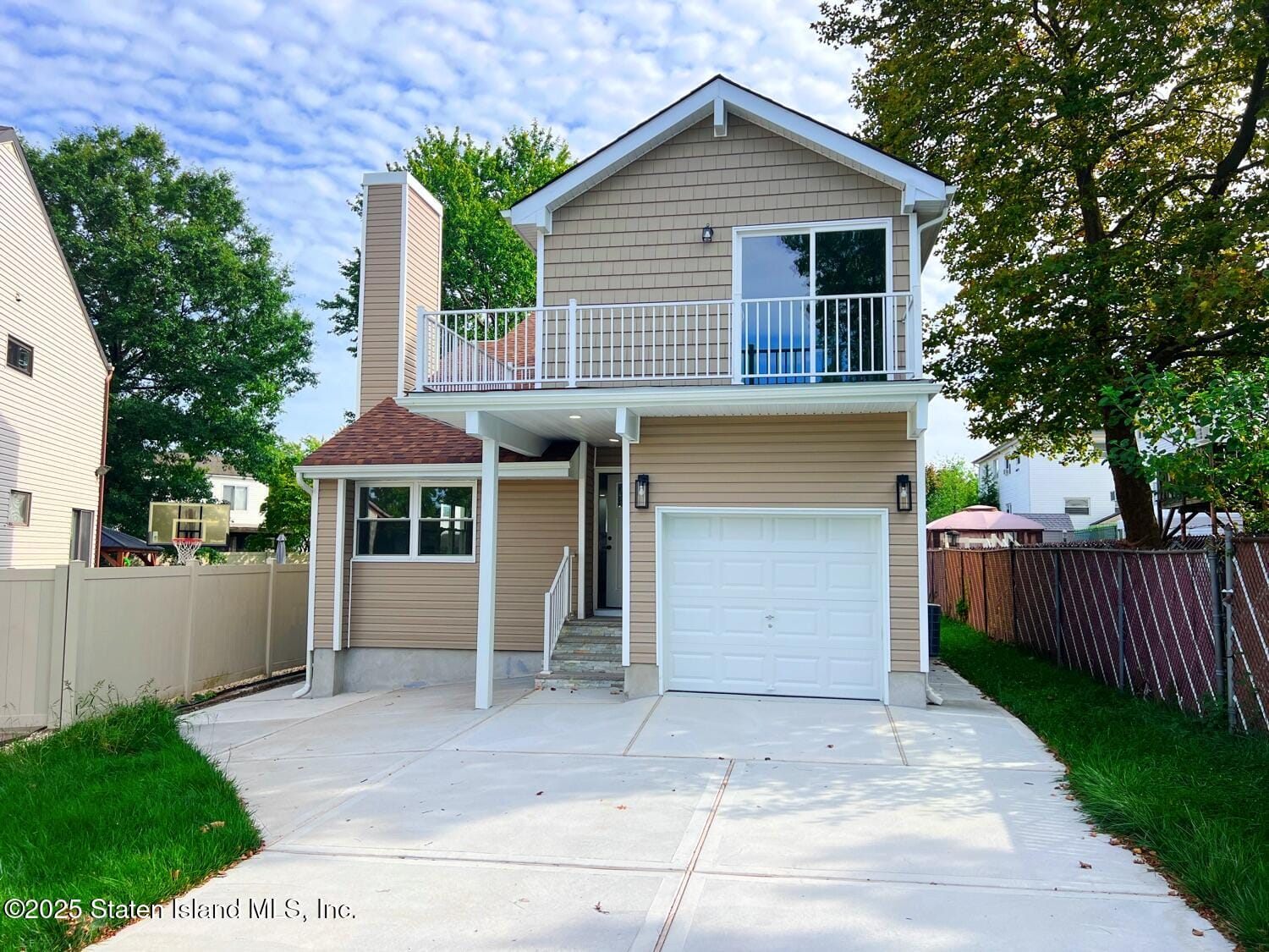 135 Mc Arthur Avenue Image 2