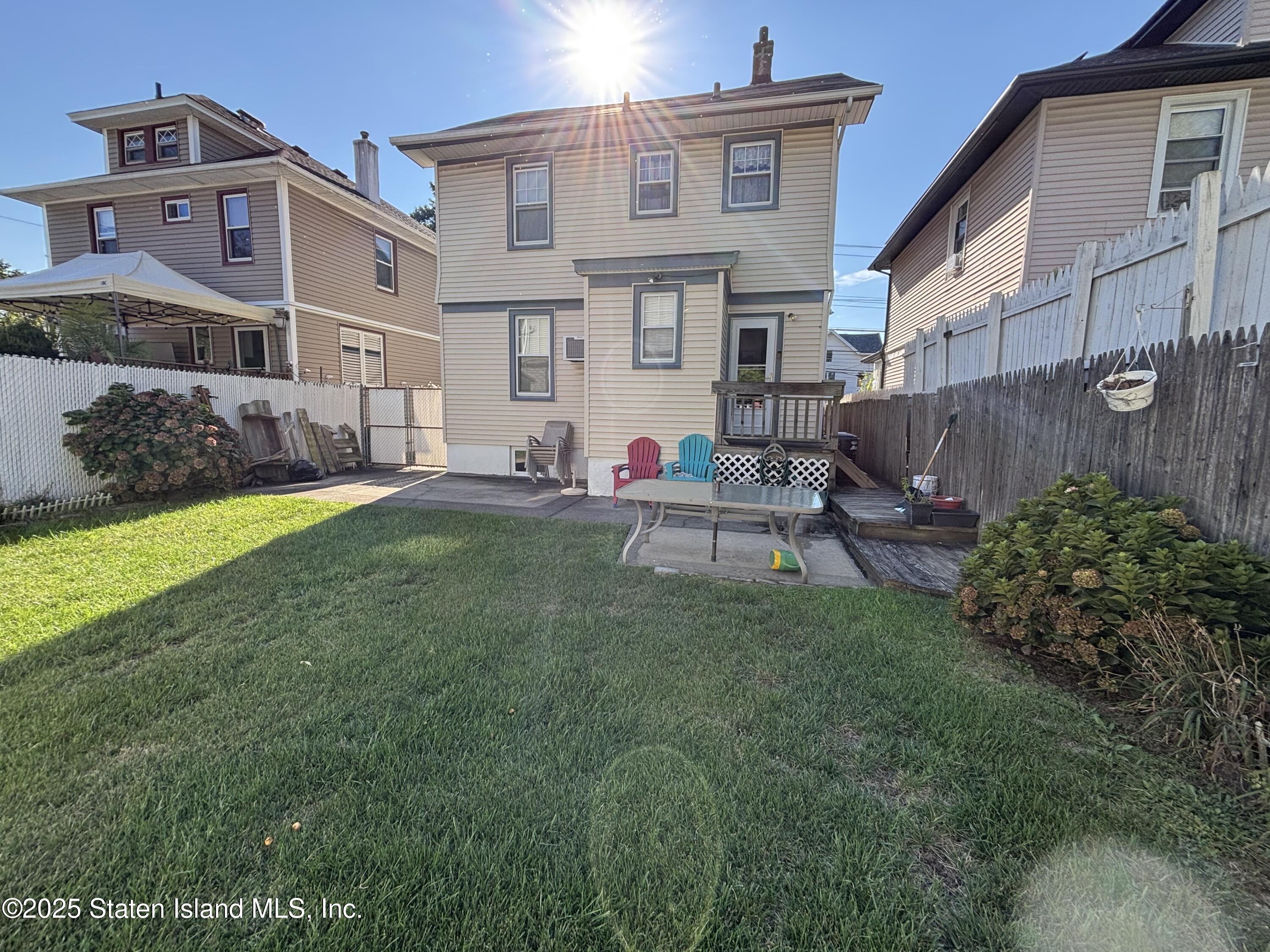 165 Davis Avenue Image 3
