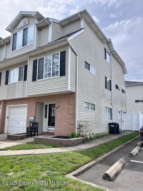 33 White Oak Lane Image 3