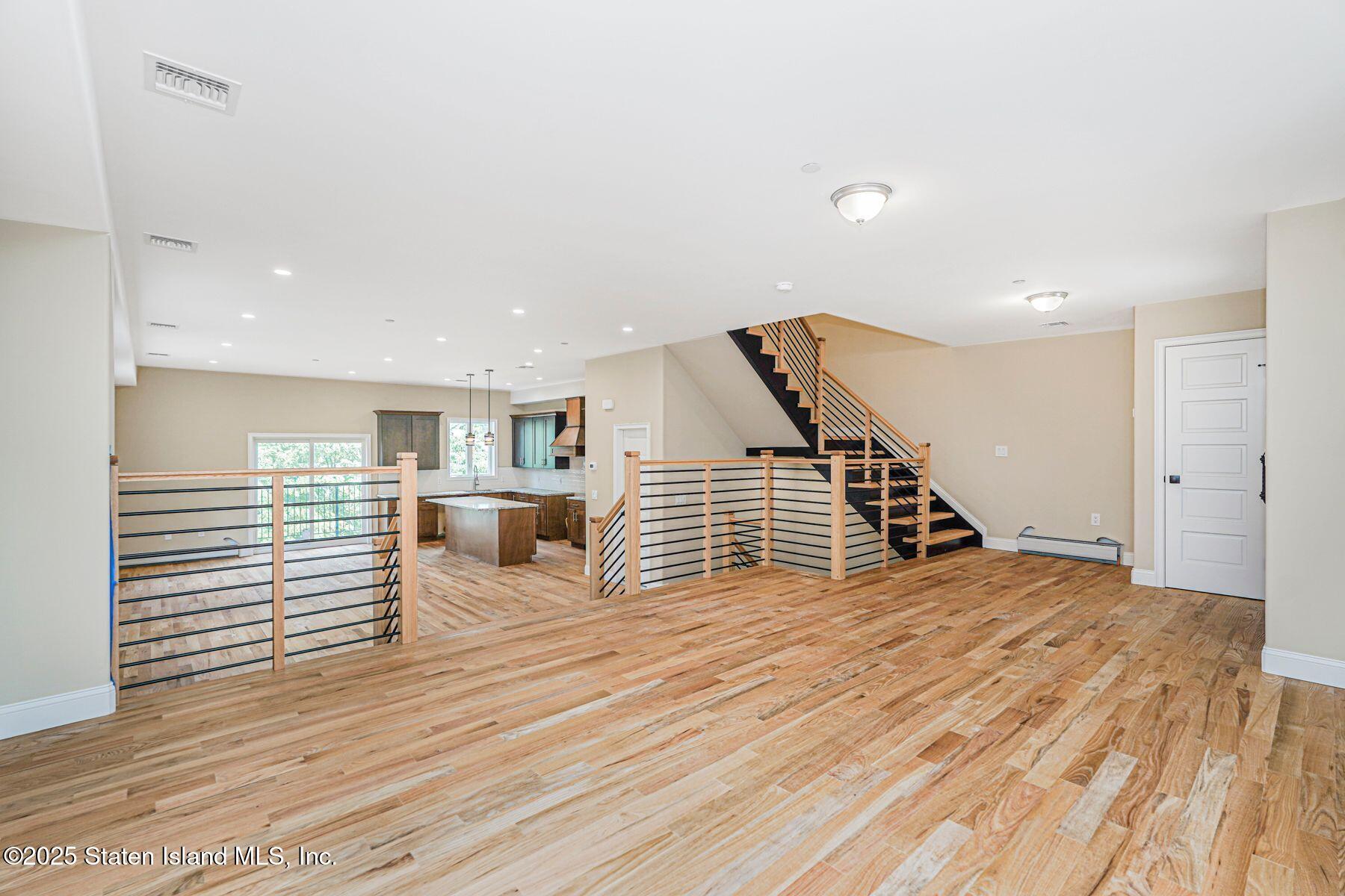 15 Glenwood Avenue Image 5