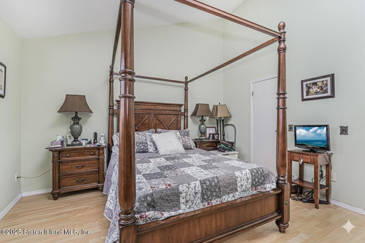 102 Seguine Place, Staten Island, NY, 10312 image 16