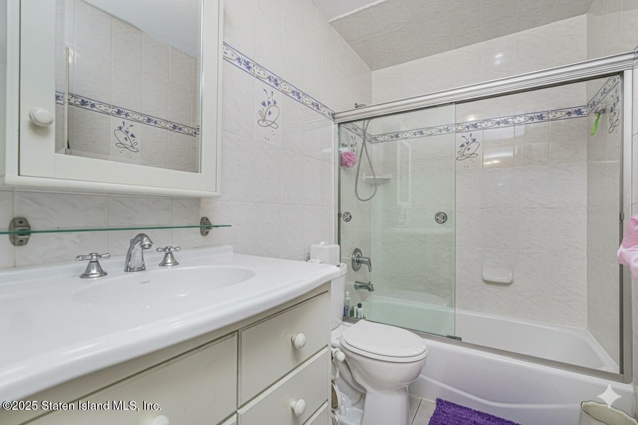 102 Seguine Place, Staten Island, NY, 10312 image 17