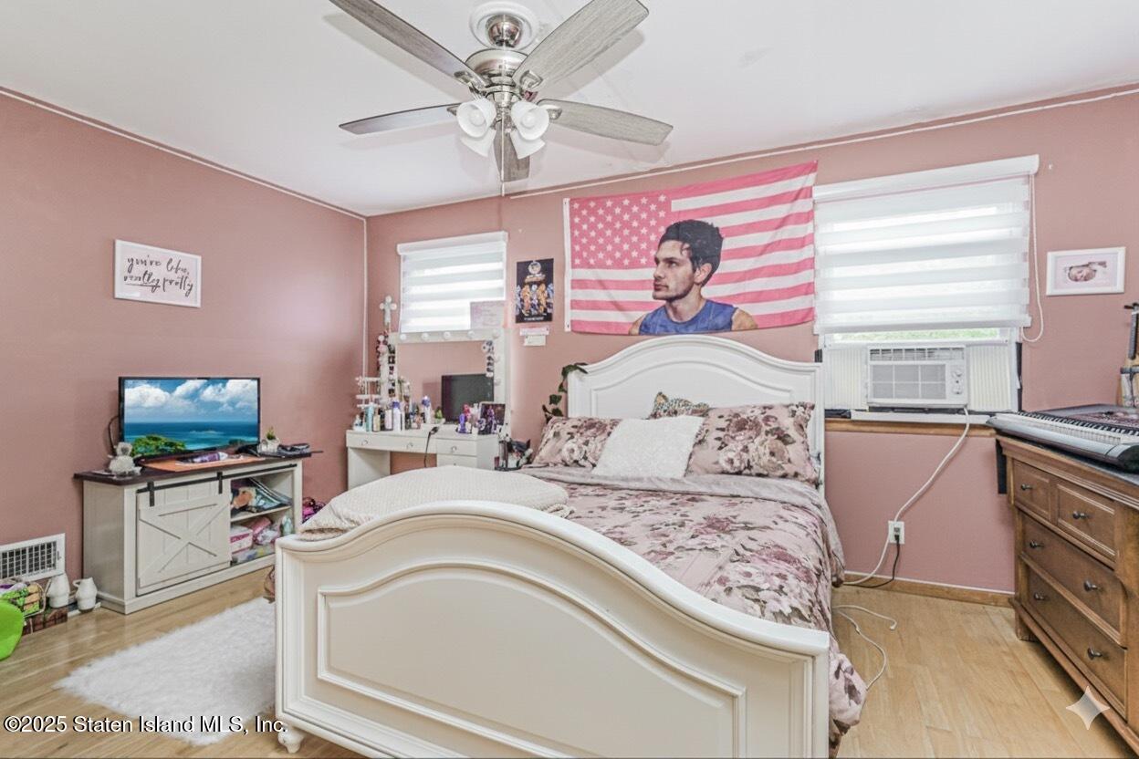 102 Seguine Place, Staten Island, NY, 10312 image 18