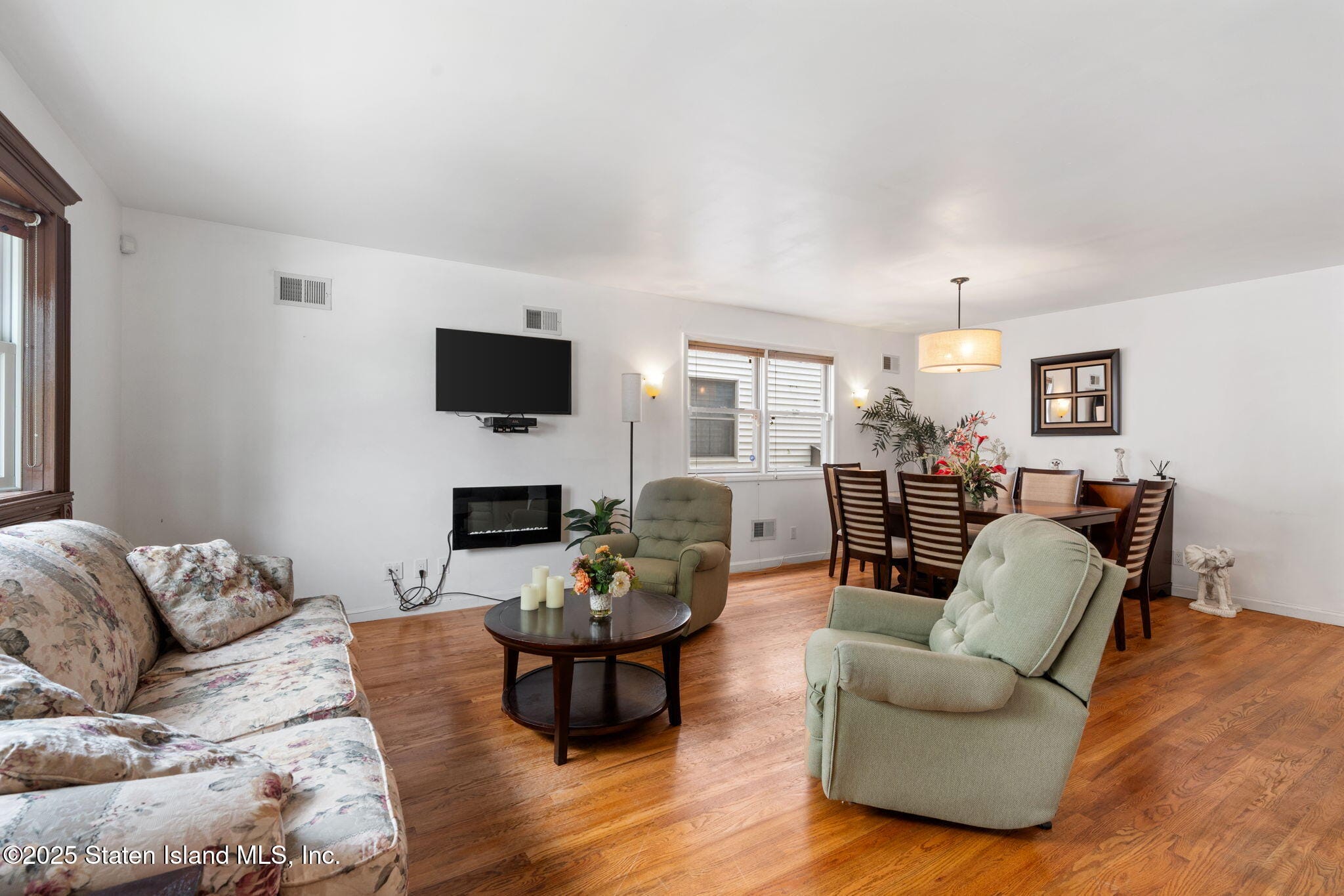 240 Alter Avenue Image 4