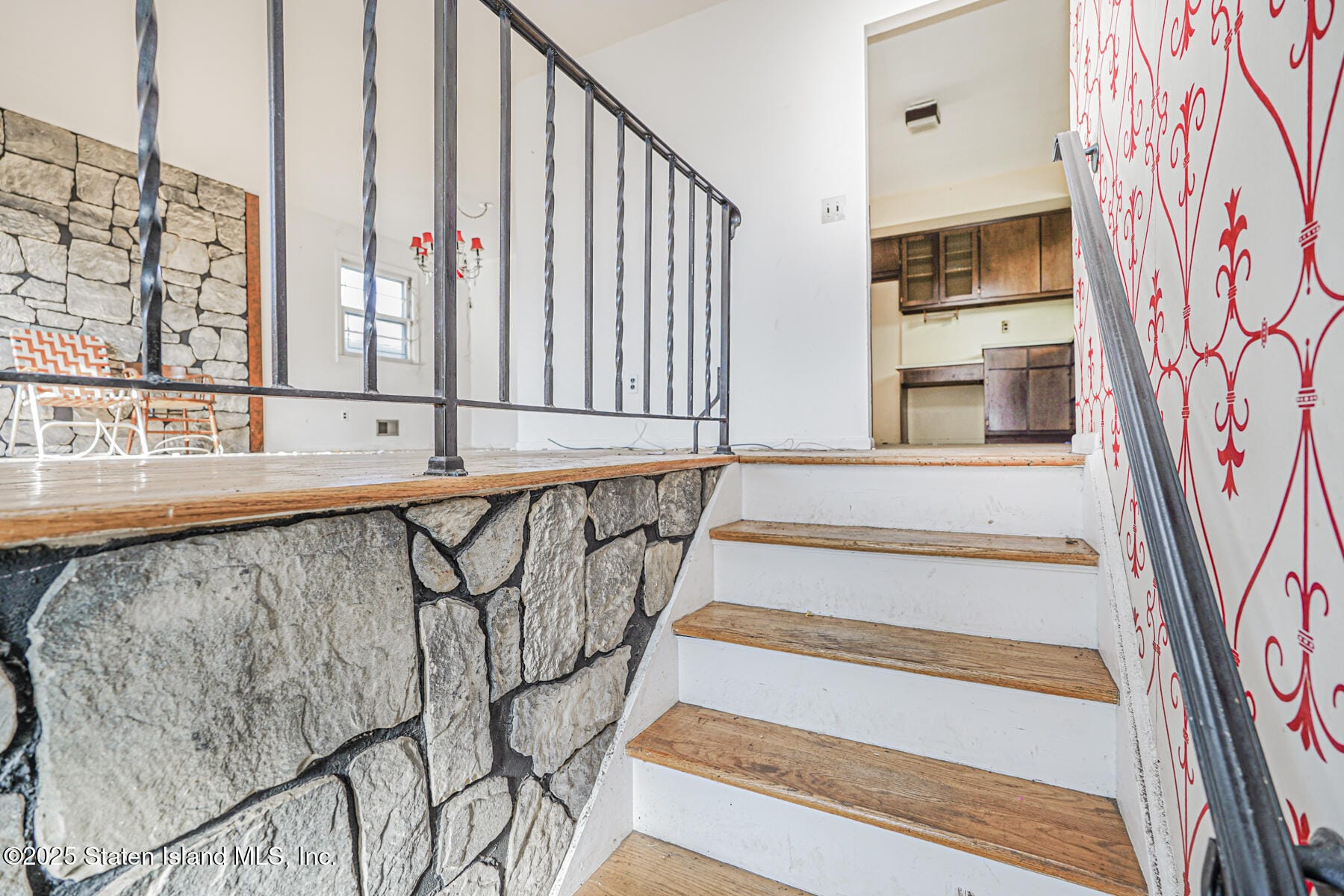 179 Mann Avenue Image 5