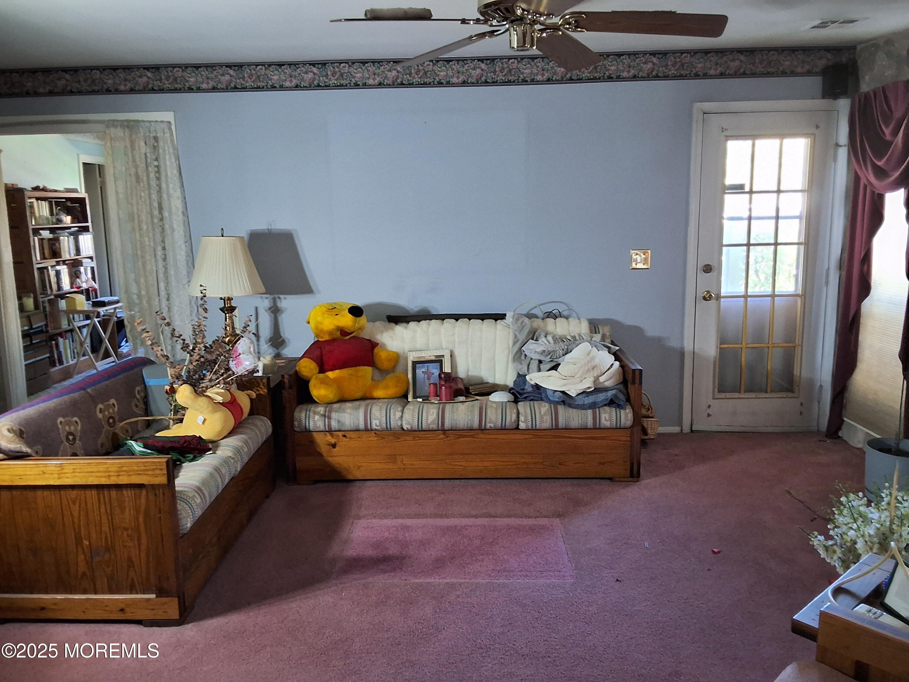 374 Hampton Place Image 5