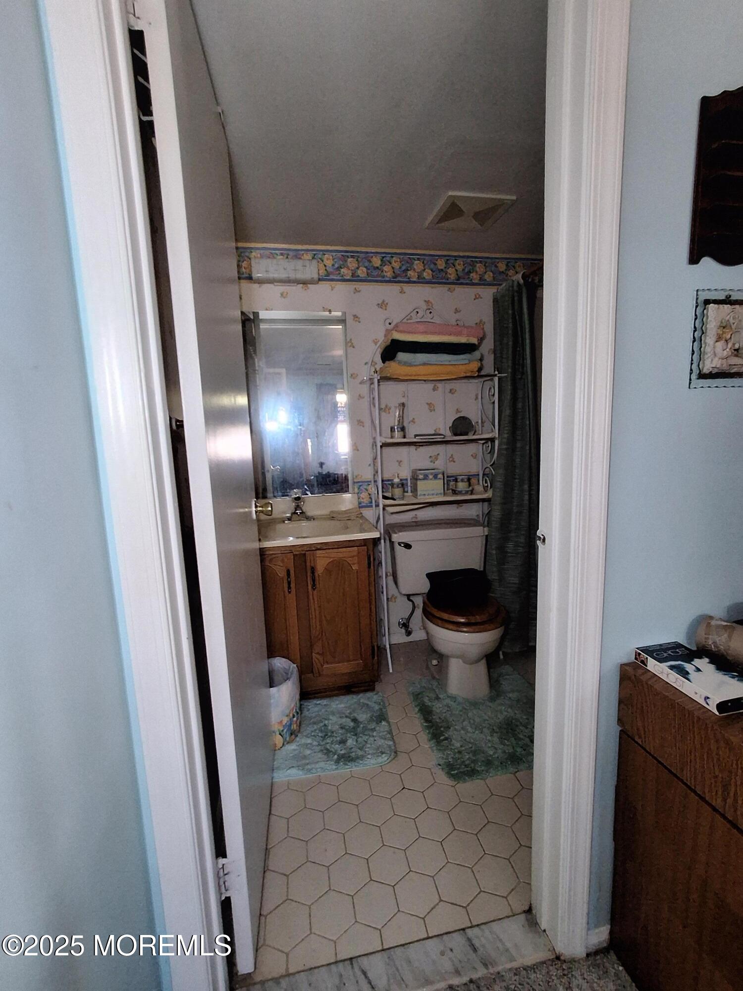 374 Hampton Place, Morganville, NJ, 07751 image 10