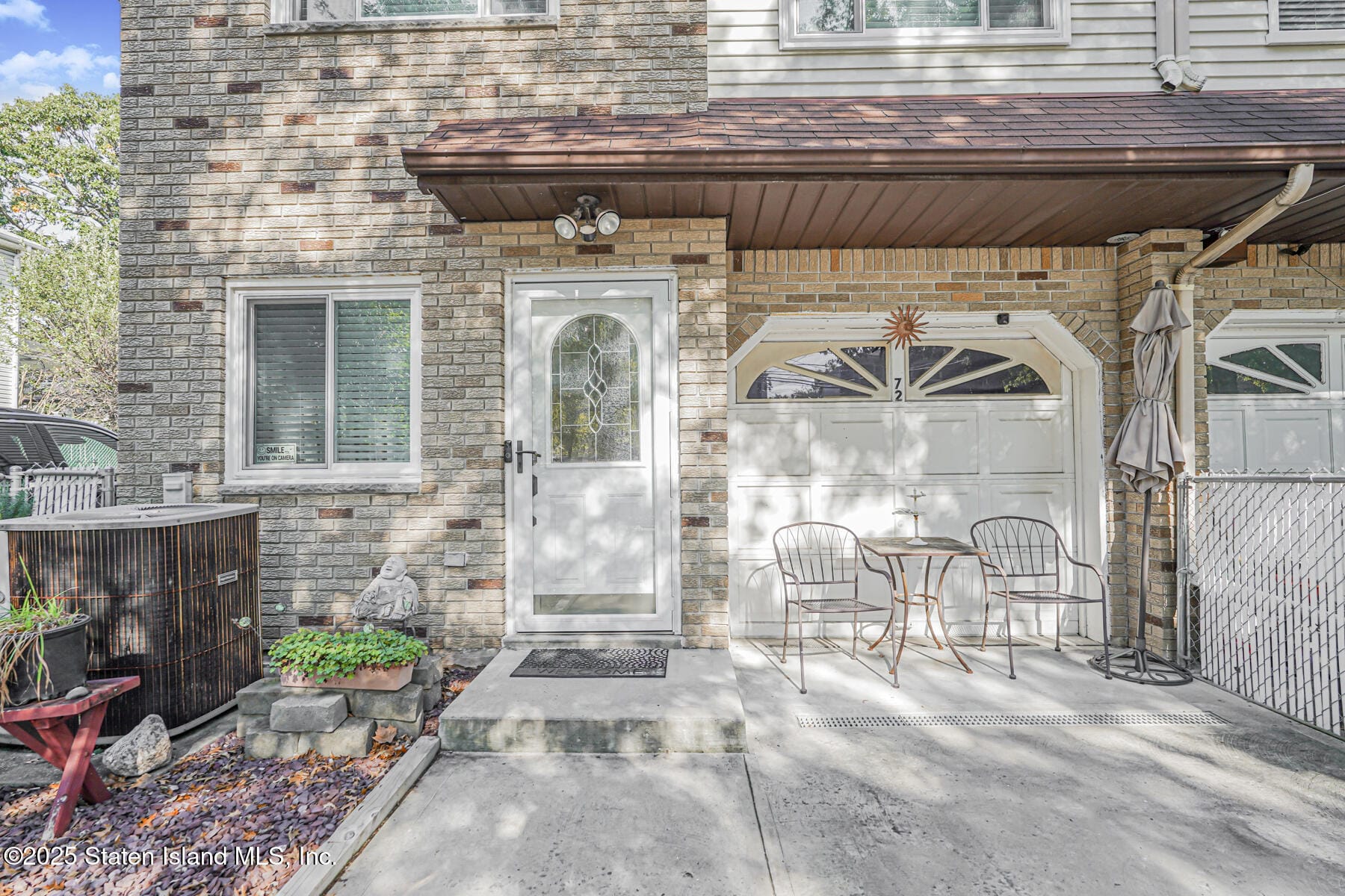 72 Eric Lane Image 4