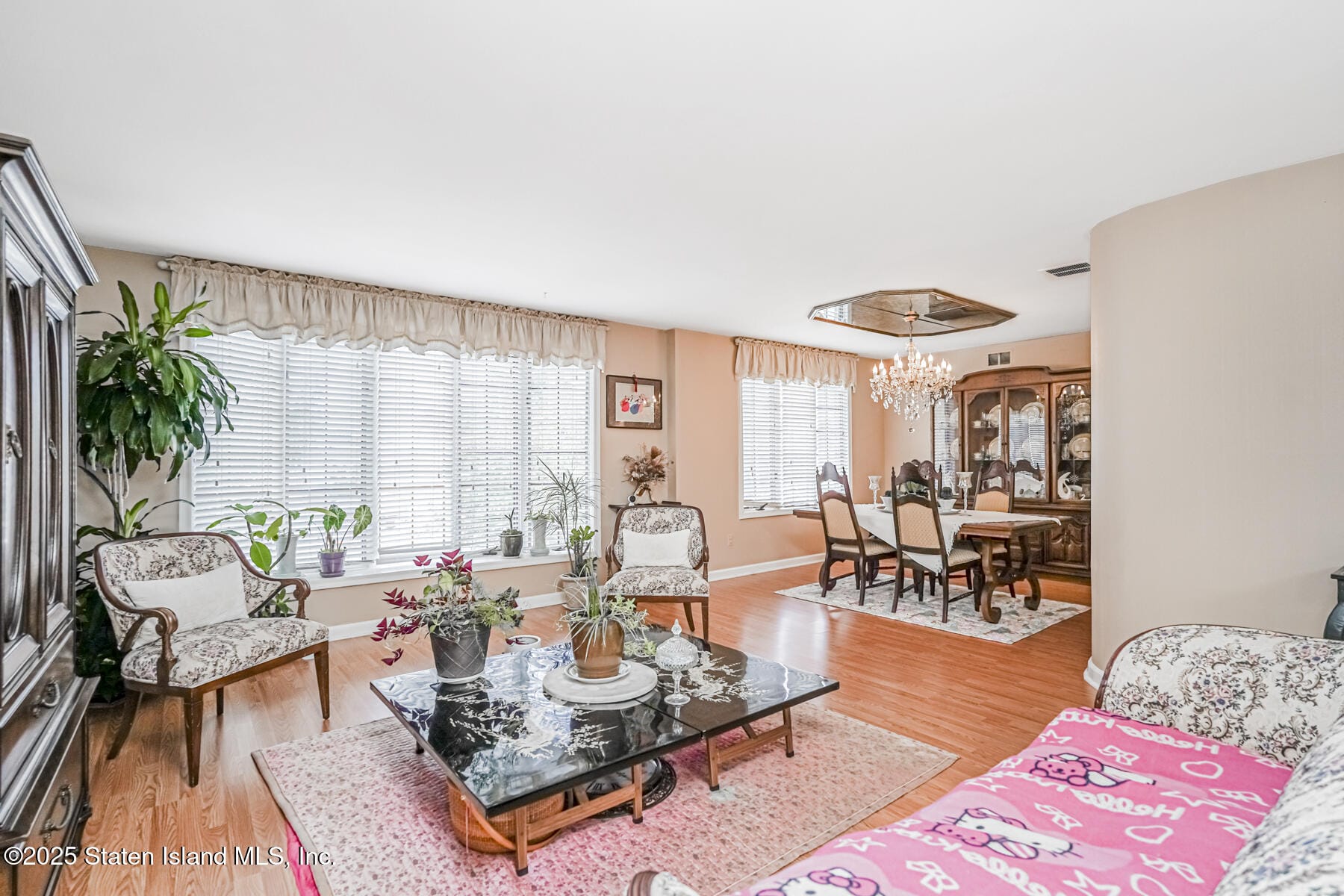 45 Sommer Avenue Image 5