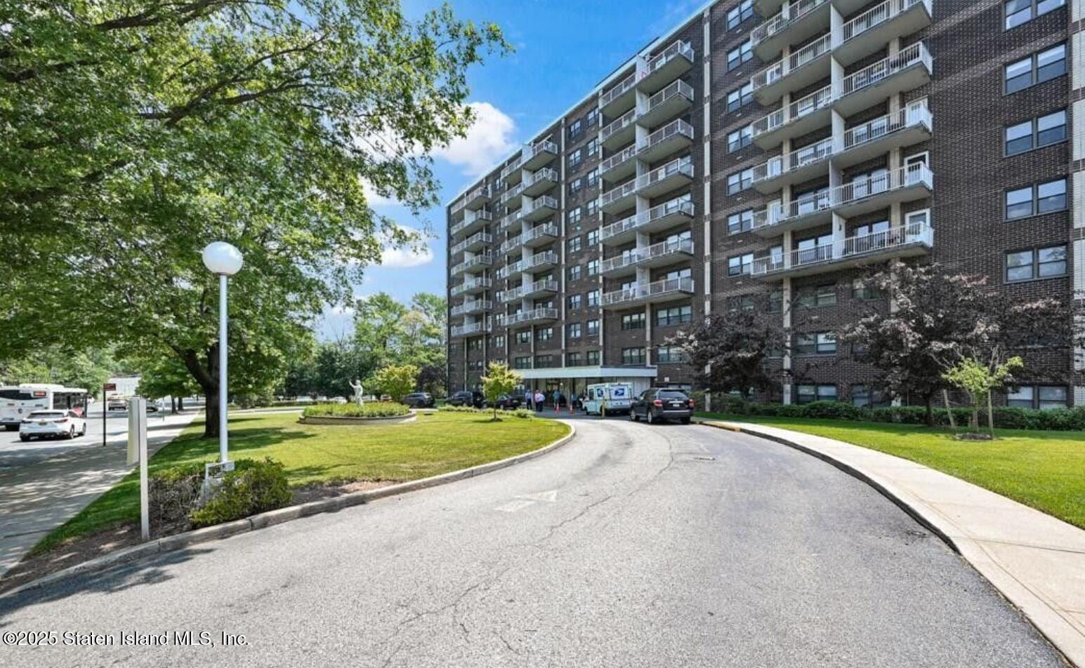 1100 Clove Road 3c Image 2