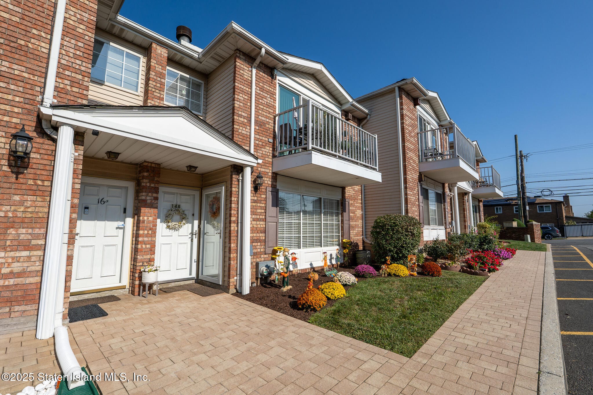 14 Saturn Lane Image 4