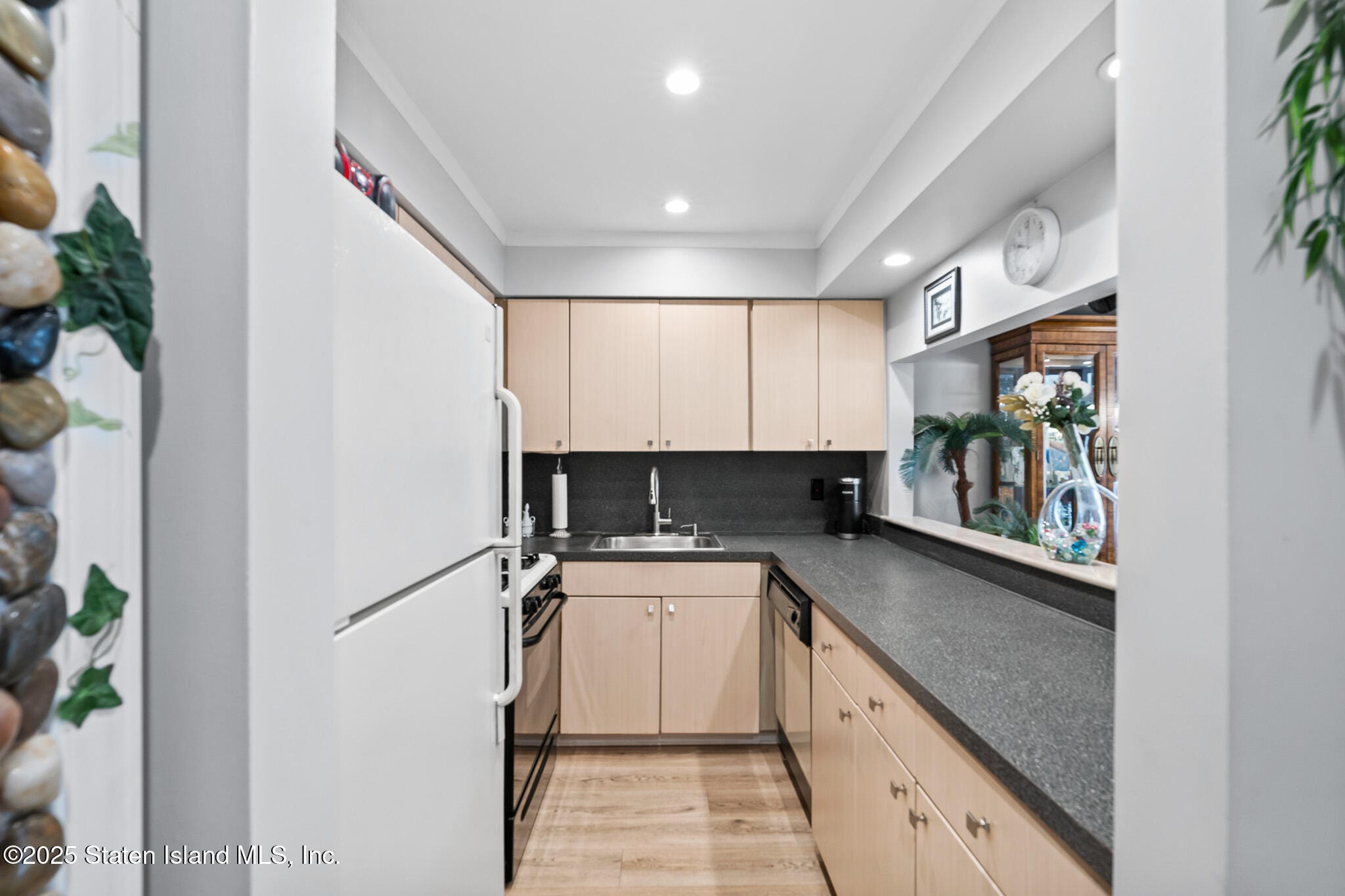 14 Saturn Lane, Staten Island, NY, 10314 image 15