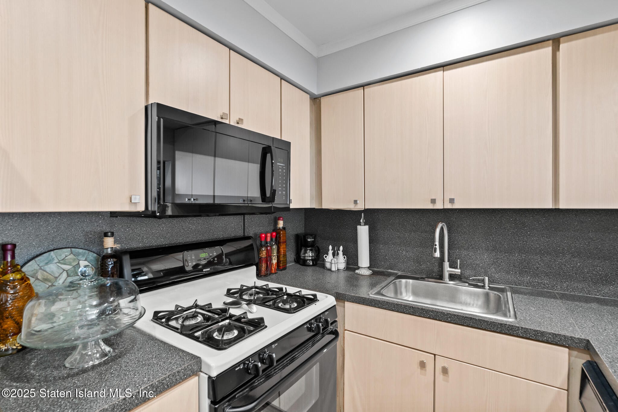 14 Saturn Lane, Staten Island, NY, 10314 image 17