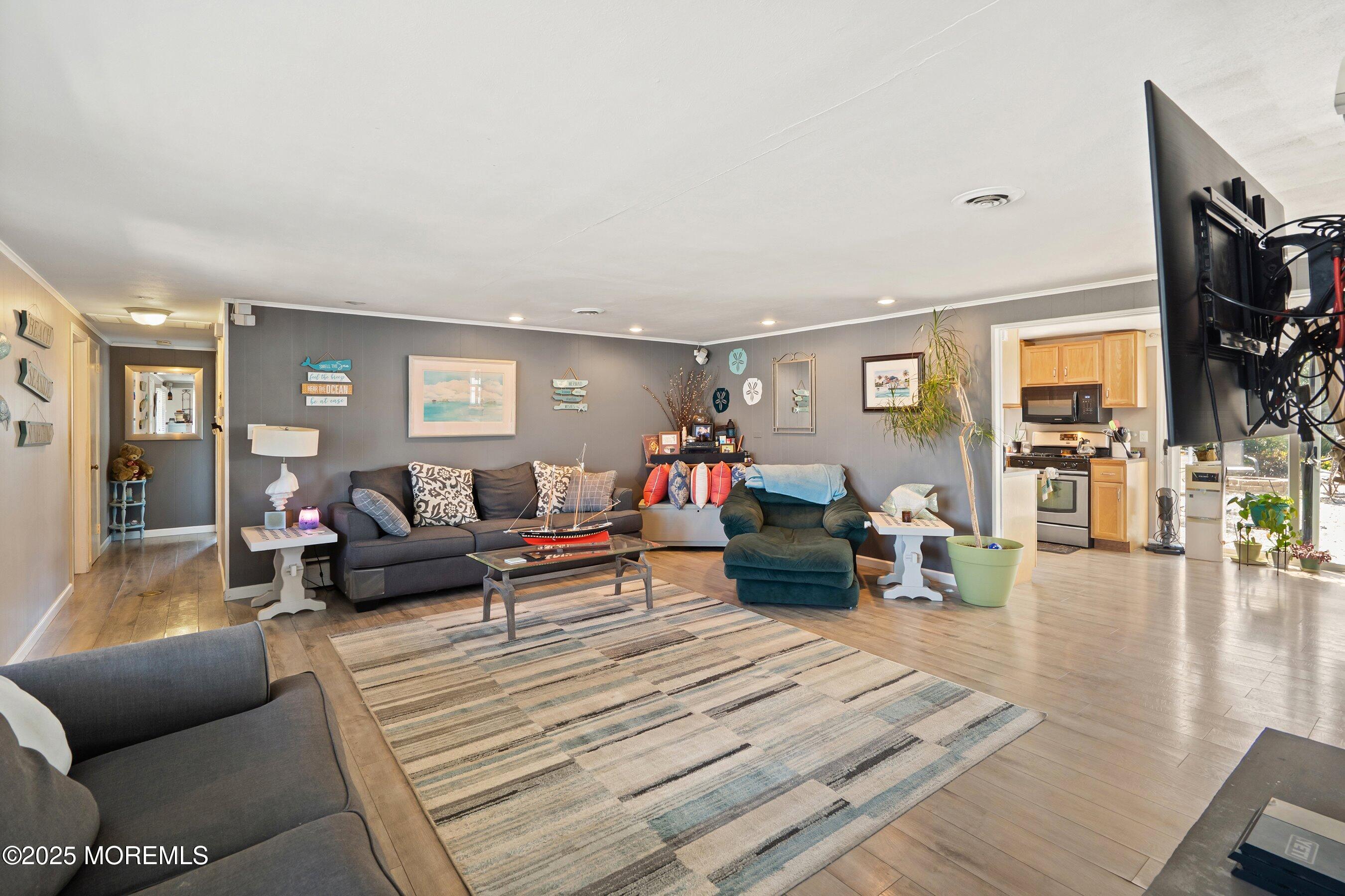 14 Hawkins Way Image 4