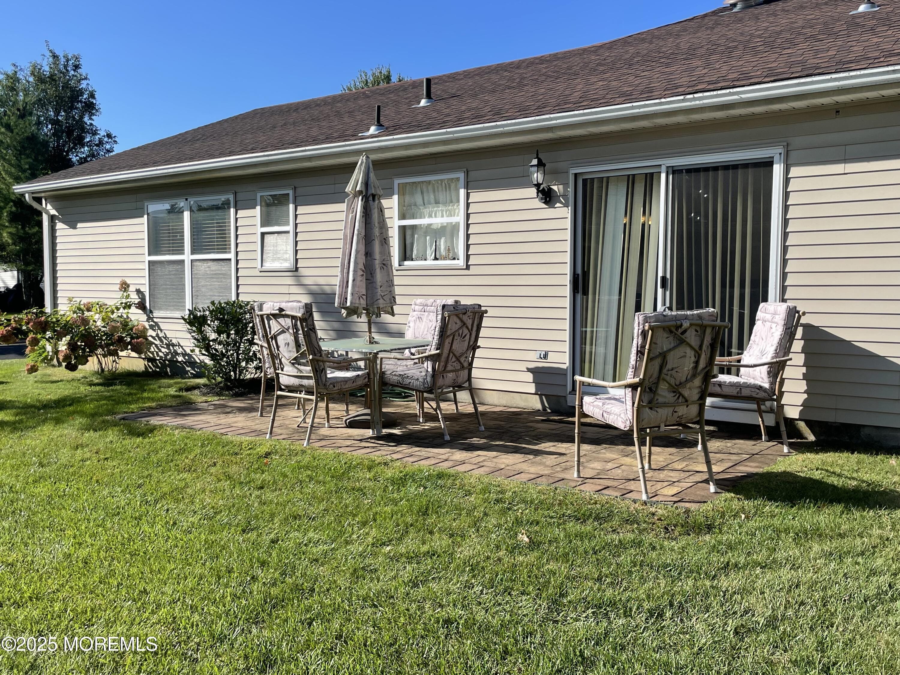 55 Farnworth Close 1000, Freehold, NJ, 07728 image 18