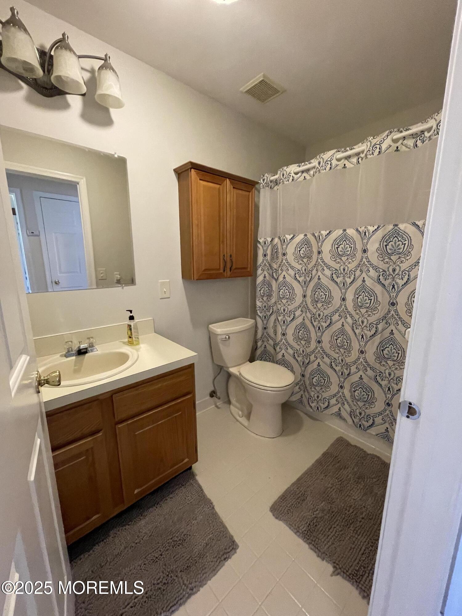 55 Farnworth Close 1000, Freehold, NJ, 07728 image 13