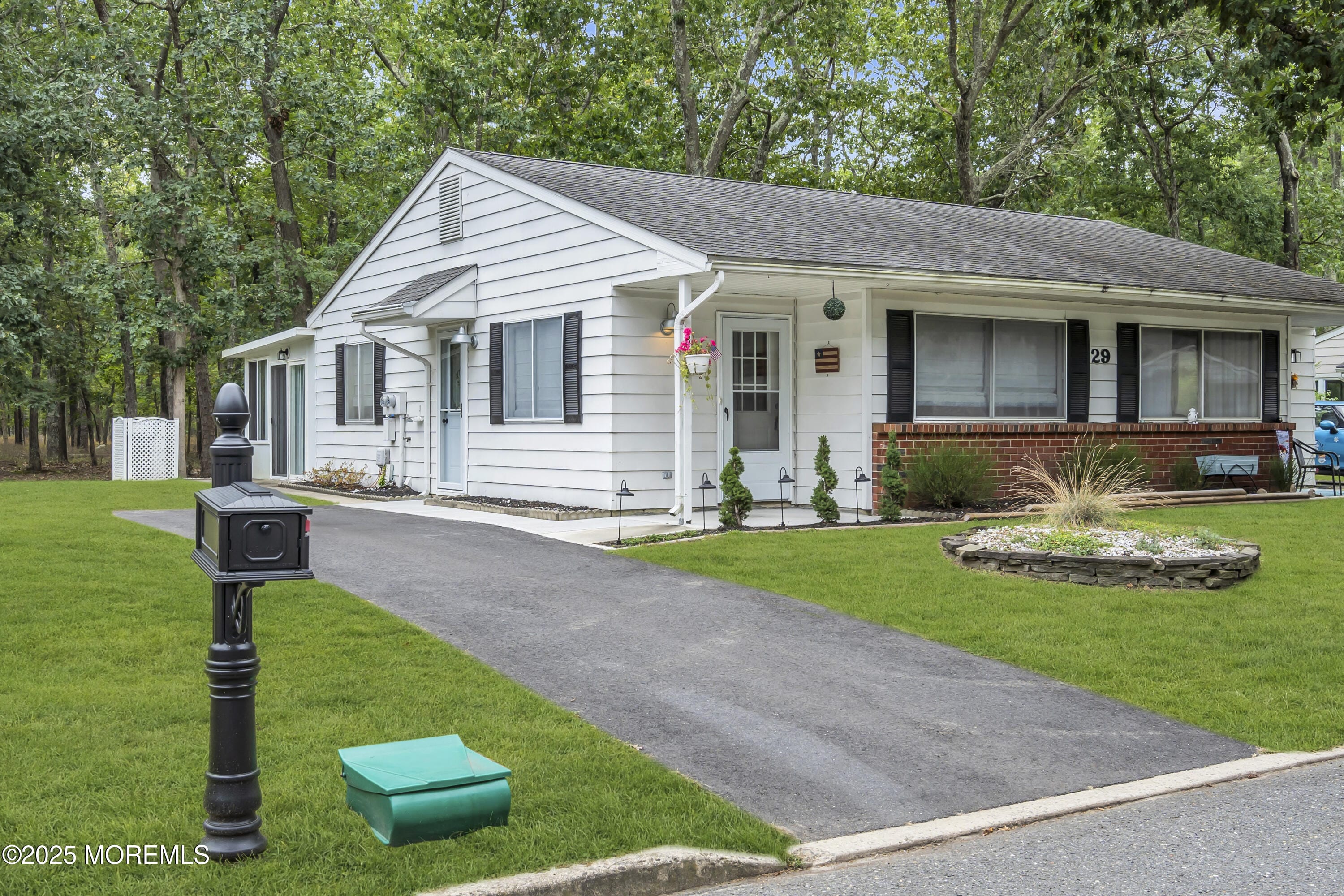 29 Arizona Avenue B Image 2