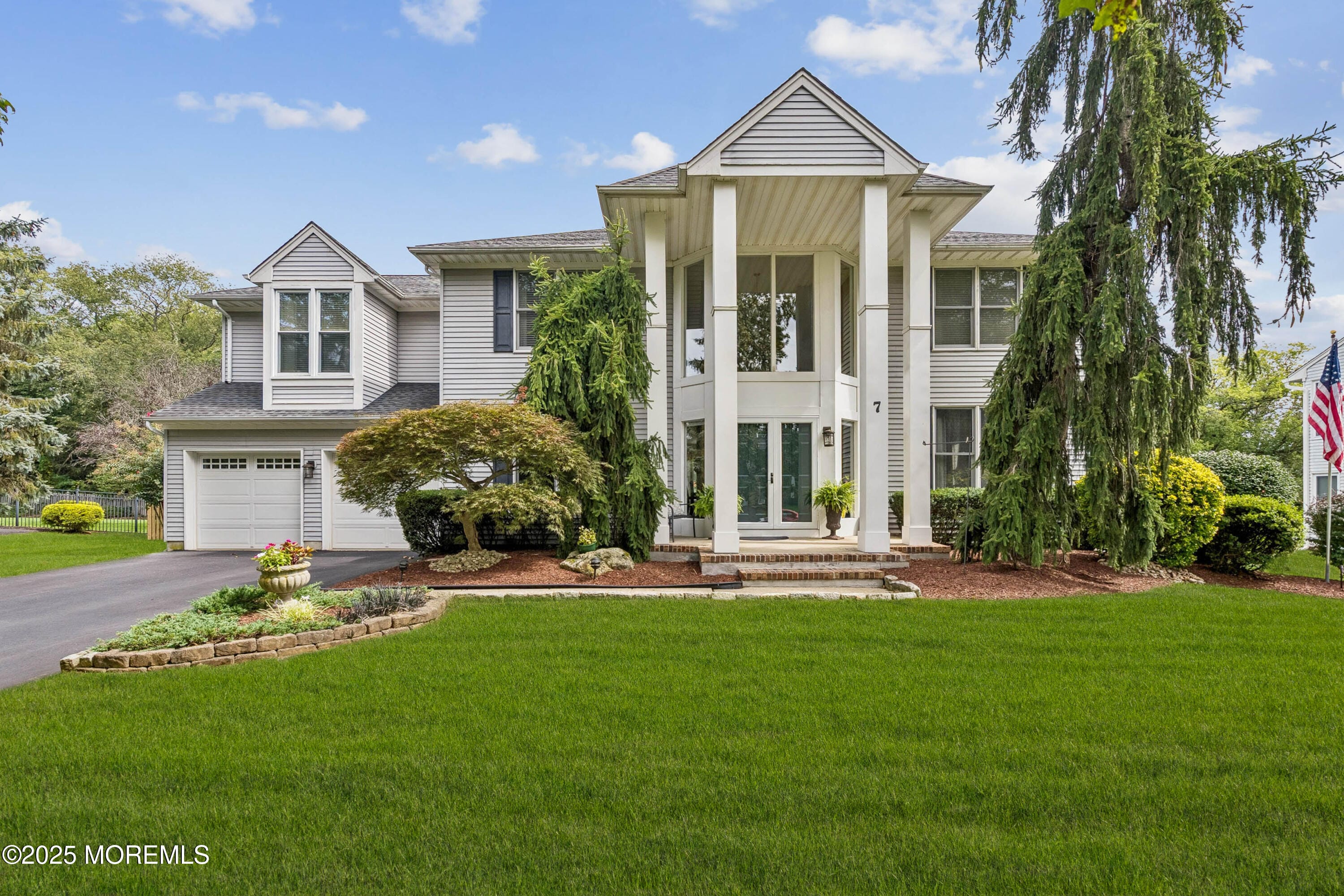 7 Empress Court Image 1