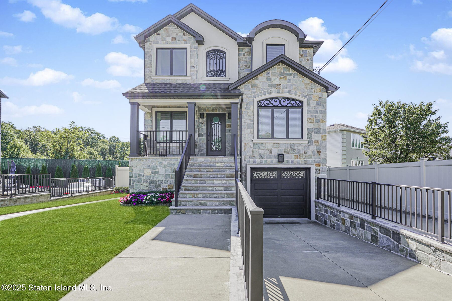 36 Savona Court, Staten Island, NY, 10309