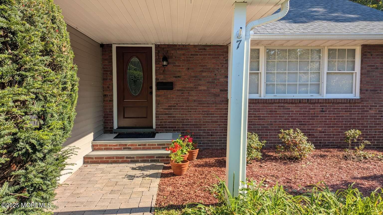 7 Sunset Avenue Image 3