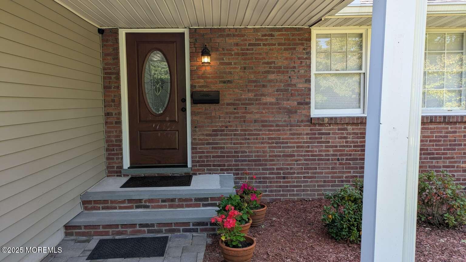 7 Sunset Avenue Image 4