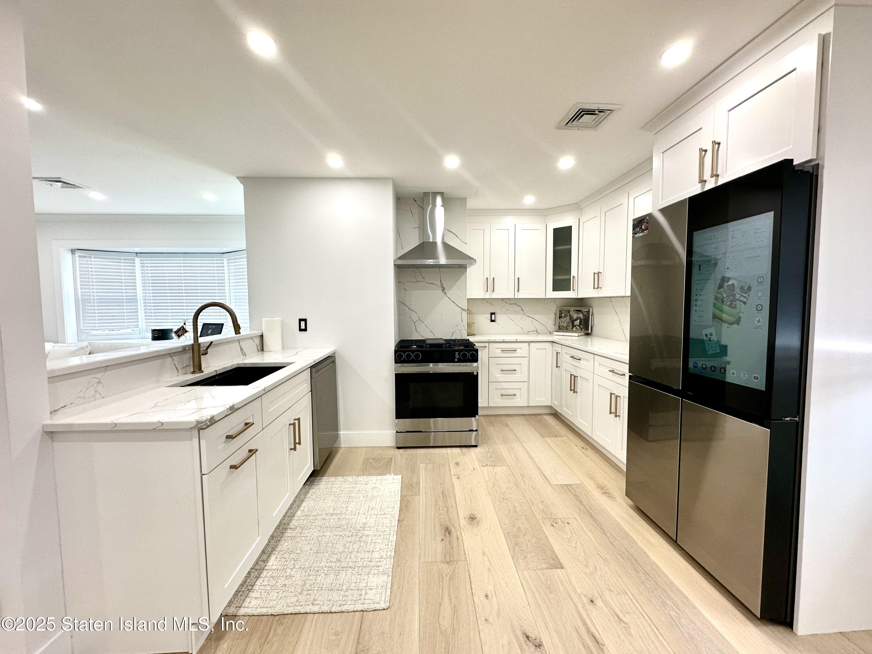 211 Hull Avenue, Staten Island, NY, 10306 image 6