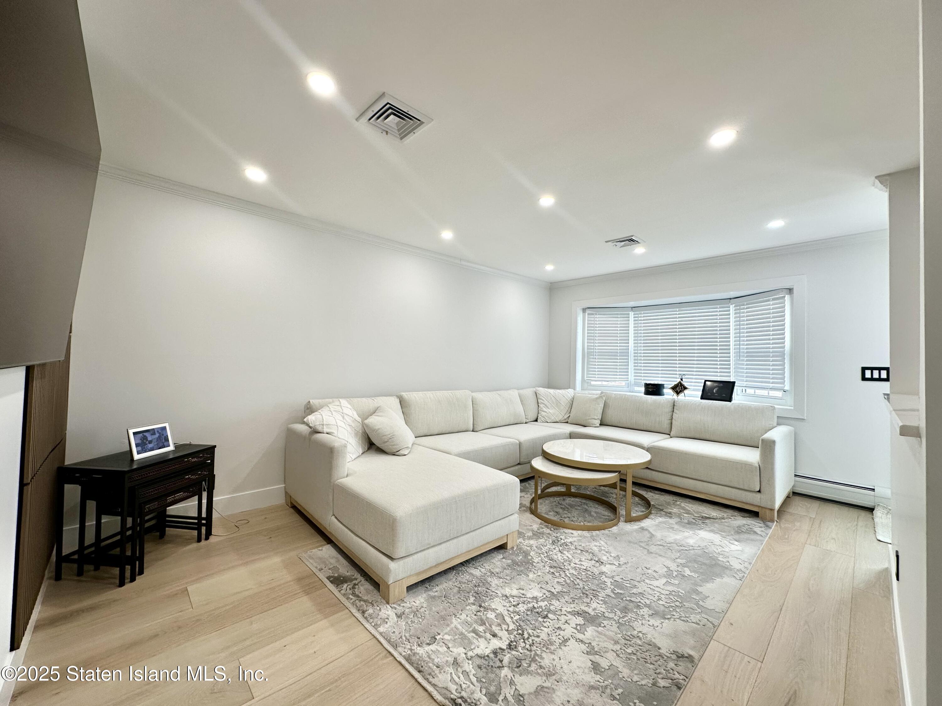 211 Hull Avenue Image 5