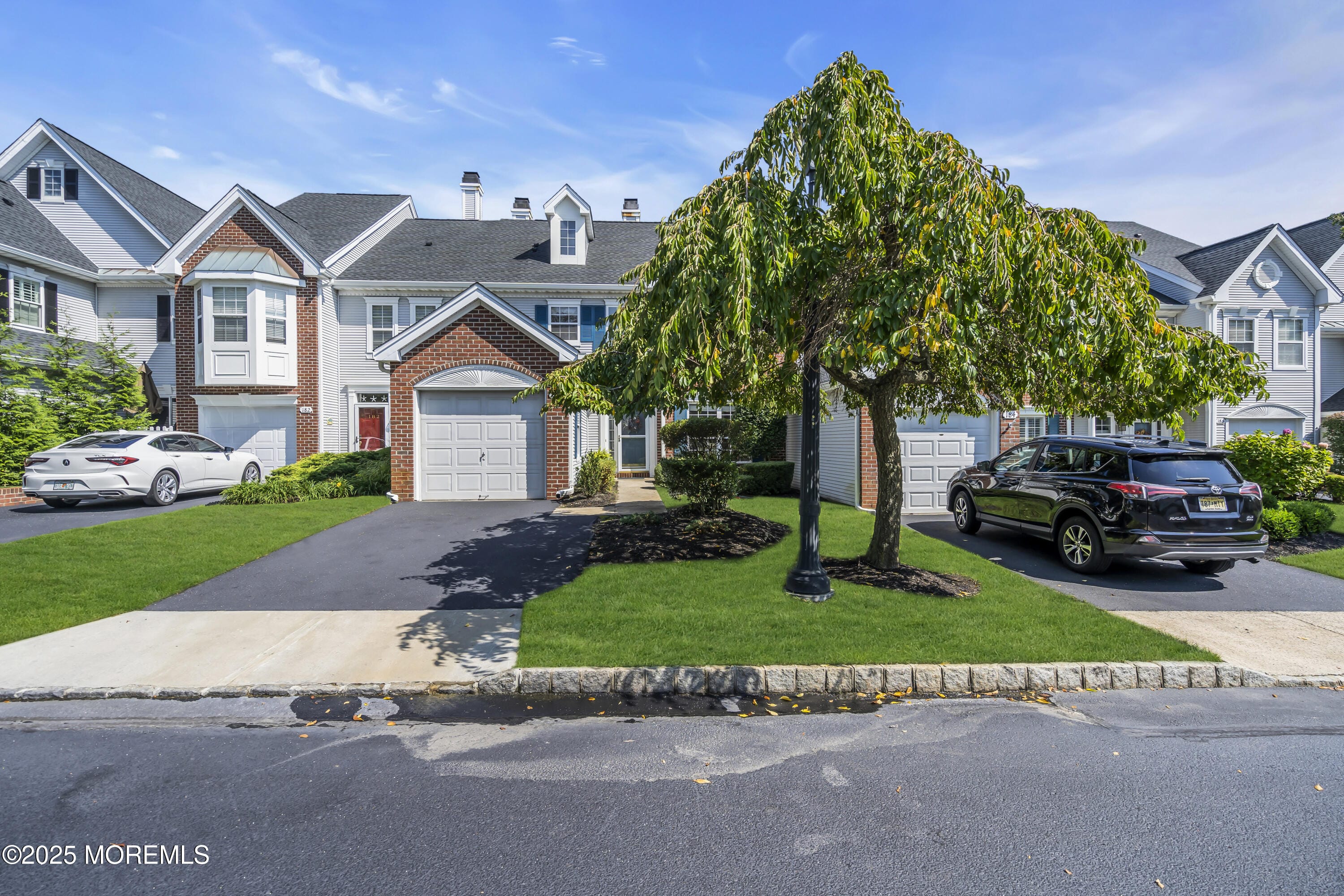 183 S Manor Court Image 2