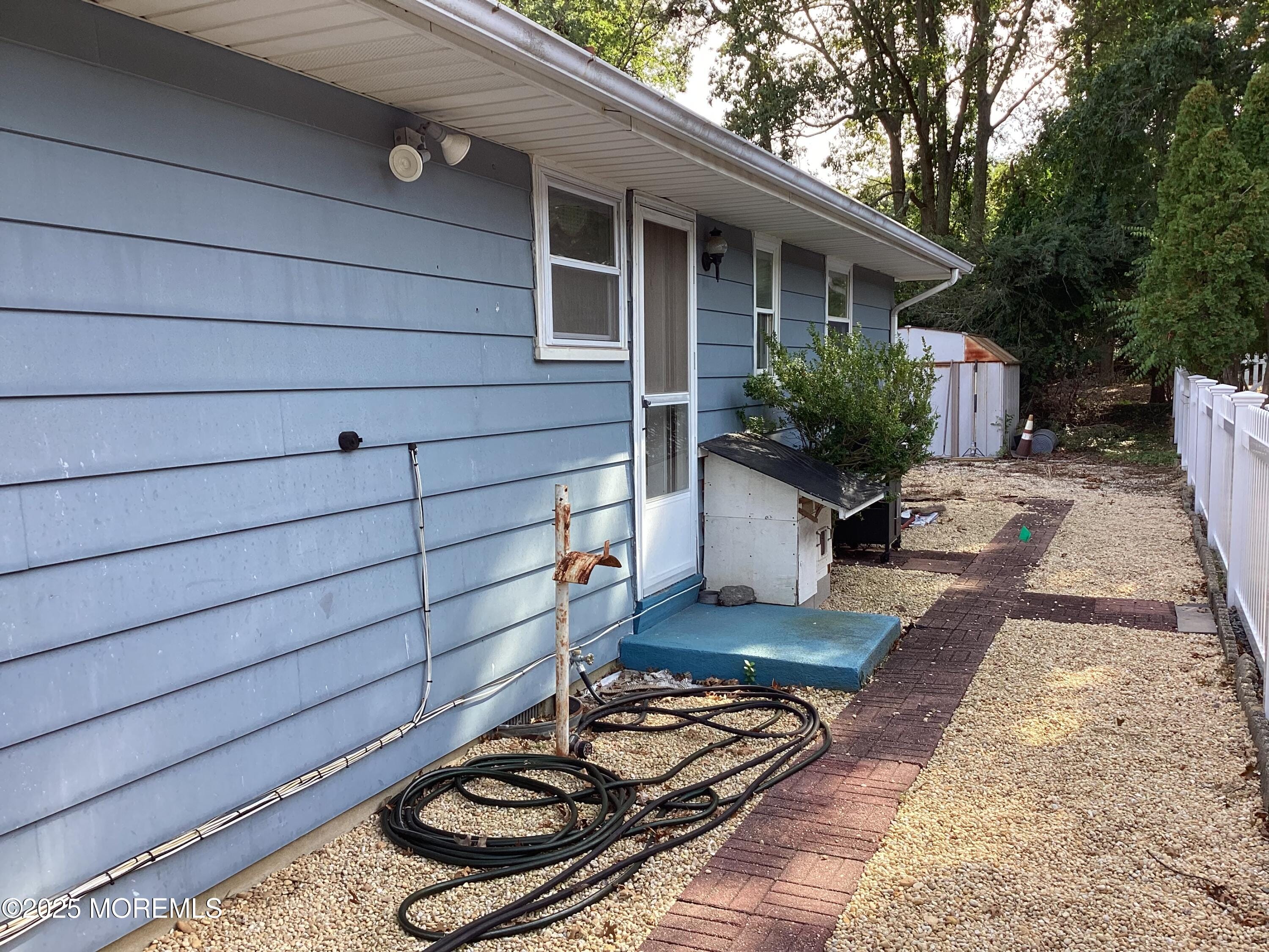 2224 Mount Hope Lane Image 3
