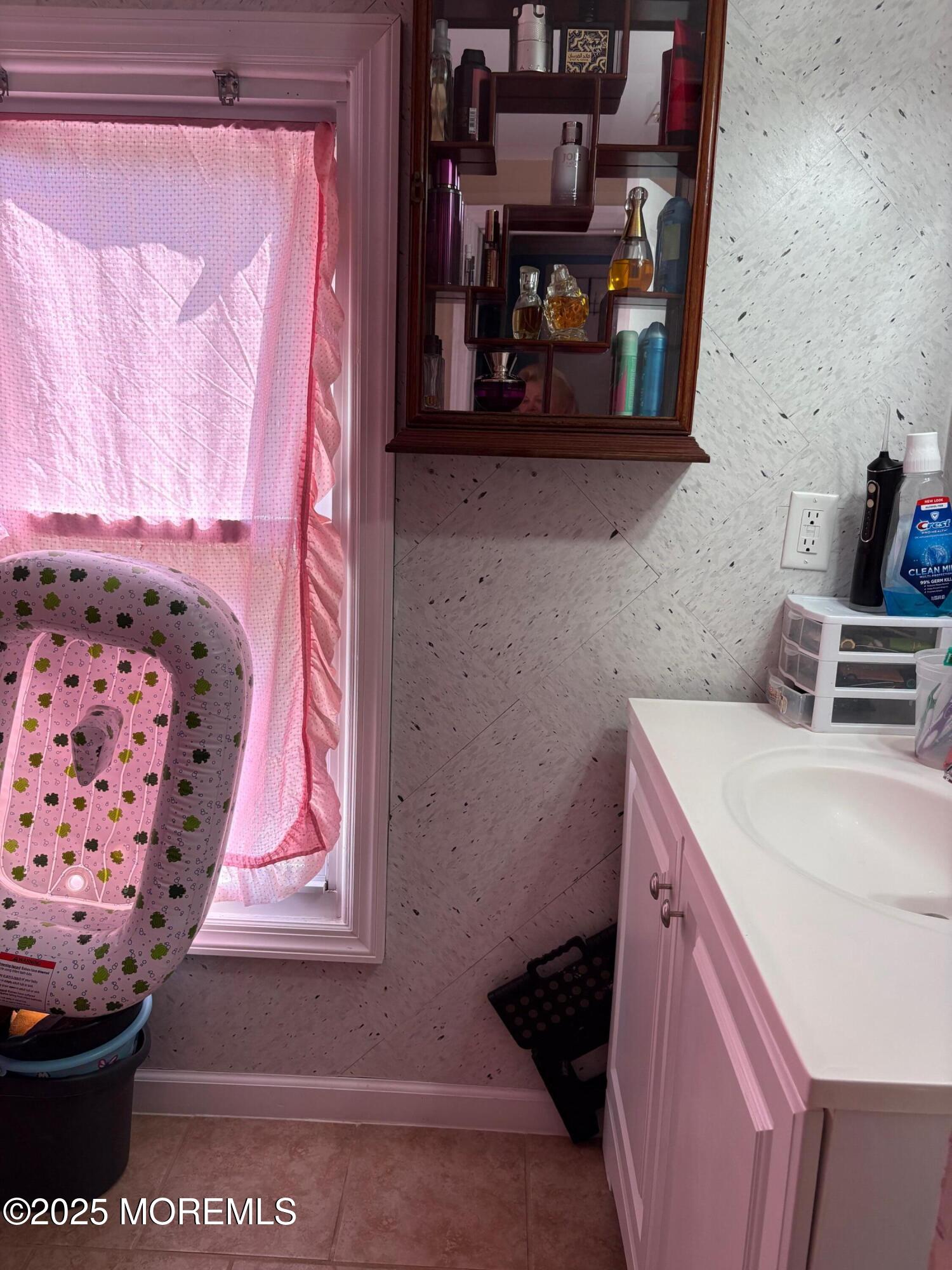 Freehold, NJ, 07728 image 14
