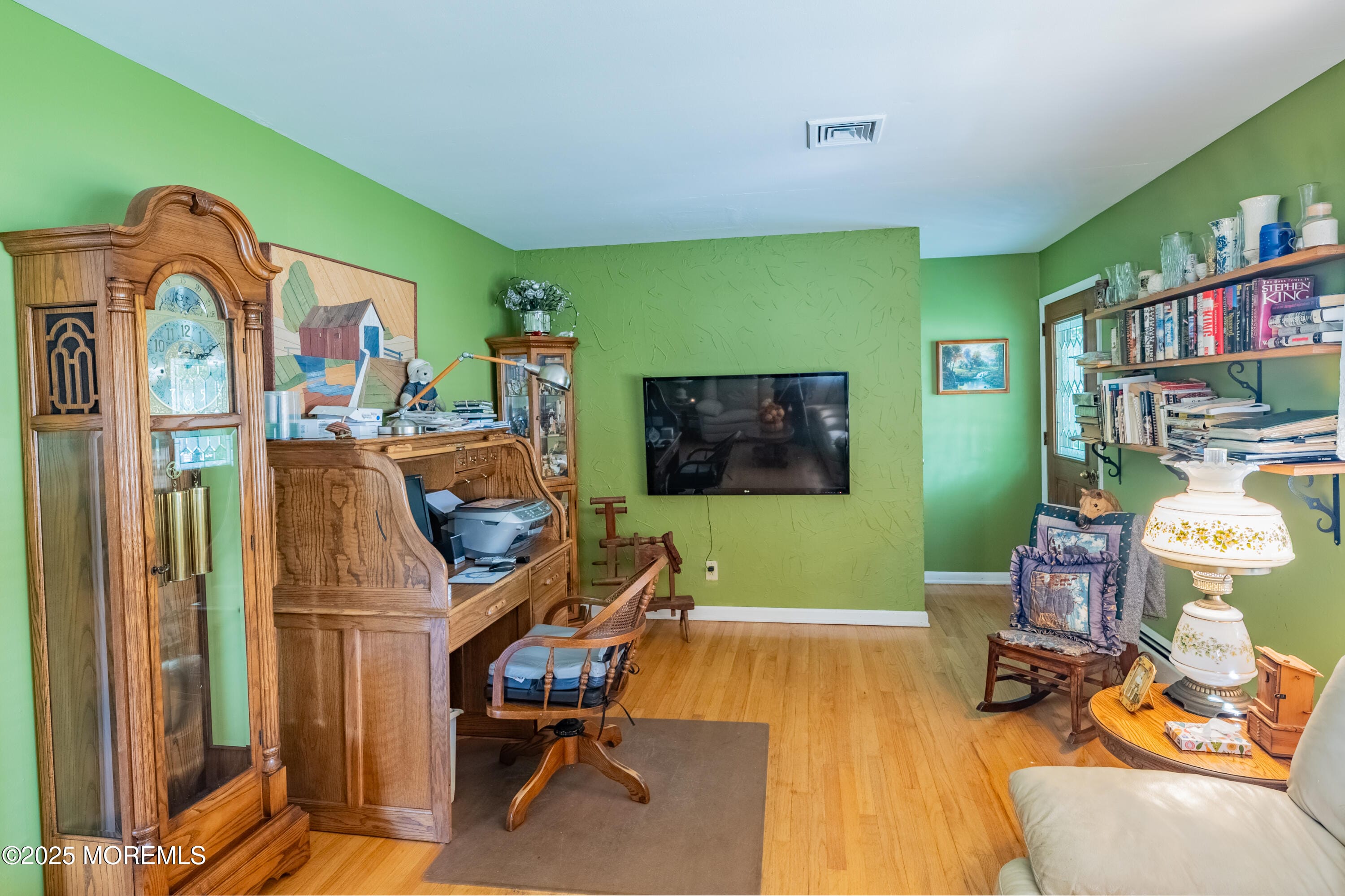 806 W Farms Road Image 4