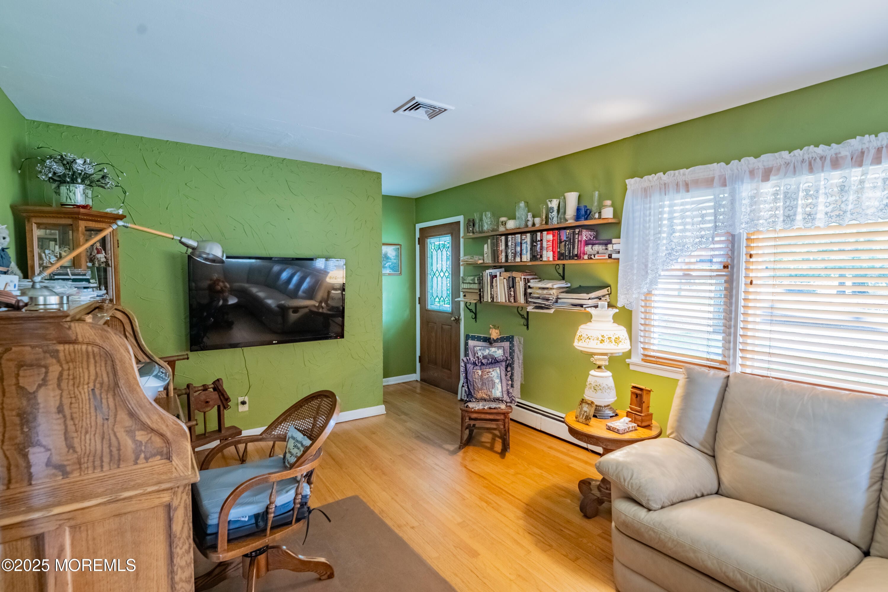 806 W Farms Road Image 3