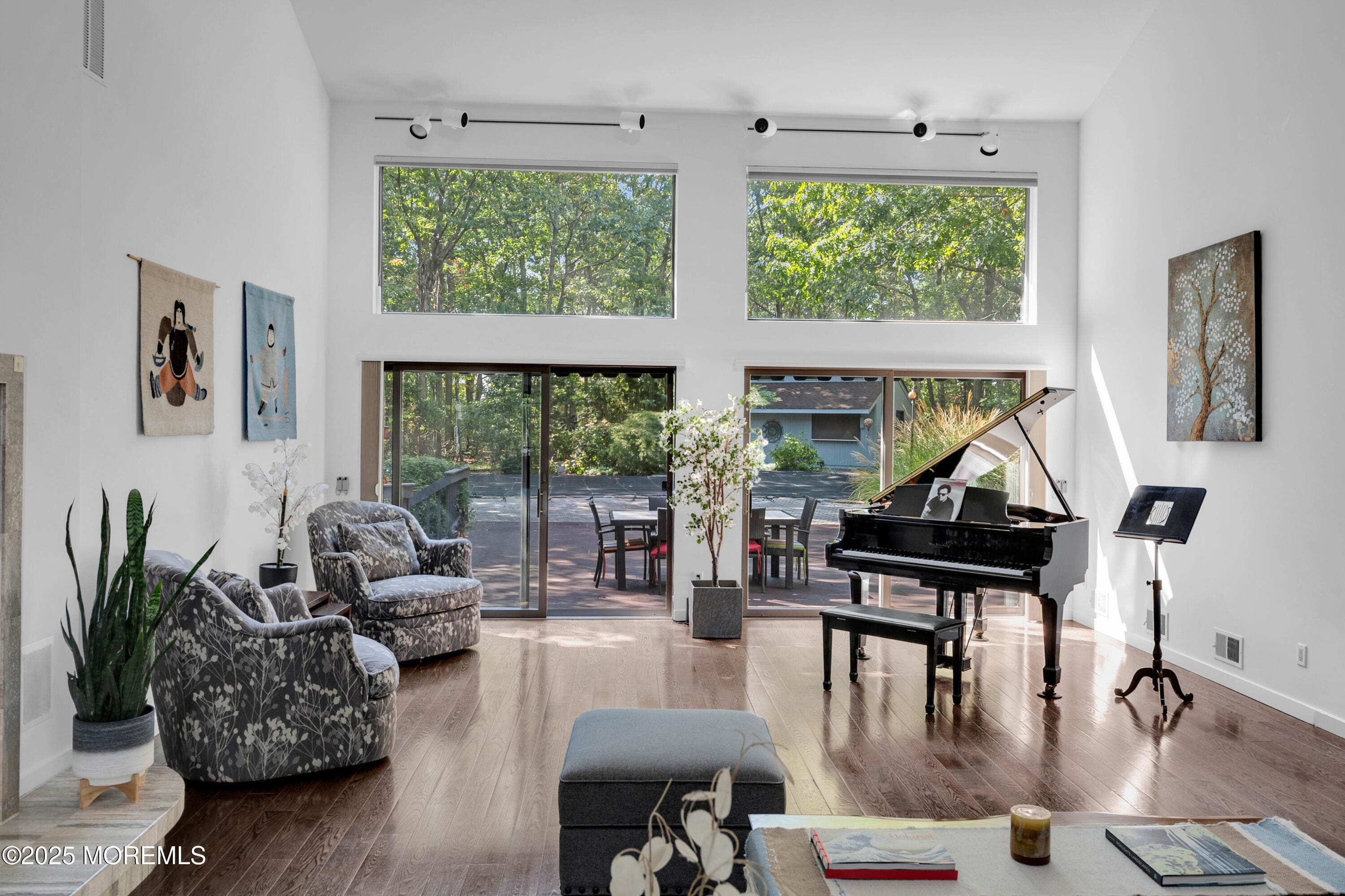 2113 First Avenue Image 3