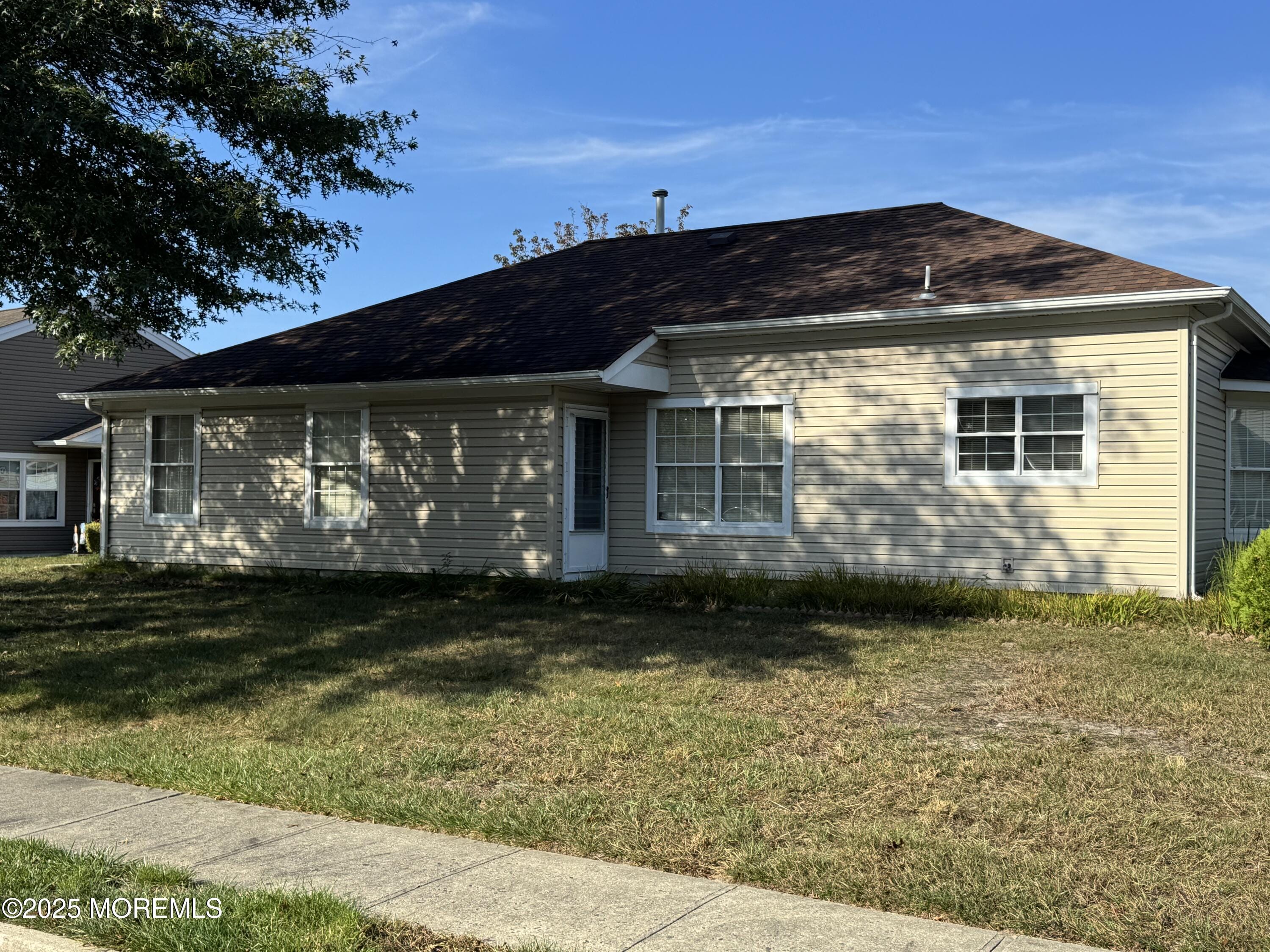 1 Poplar Court Image 3