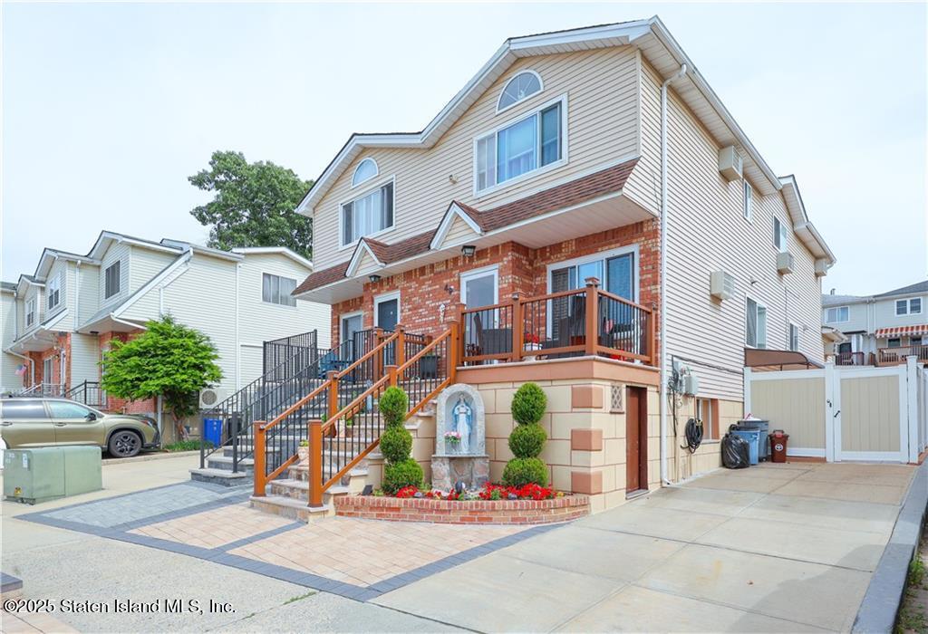 49 Lewiston Street Image 4